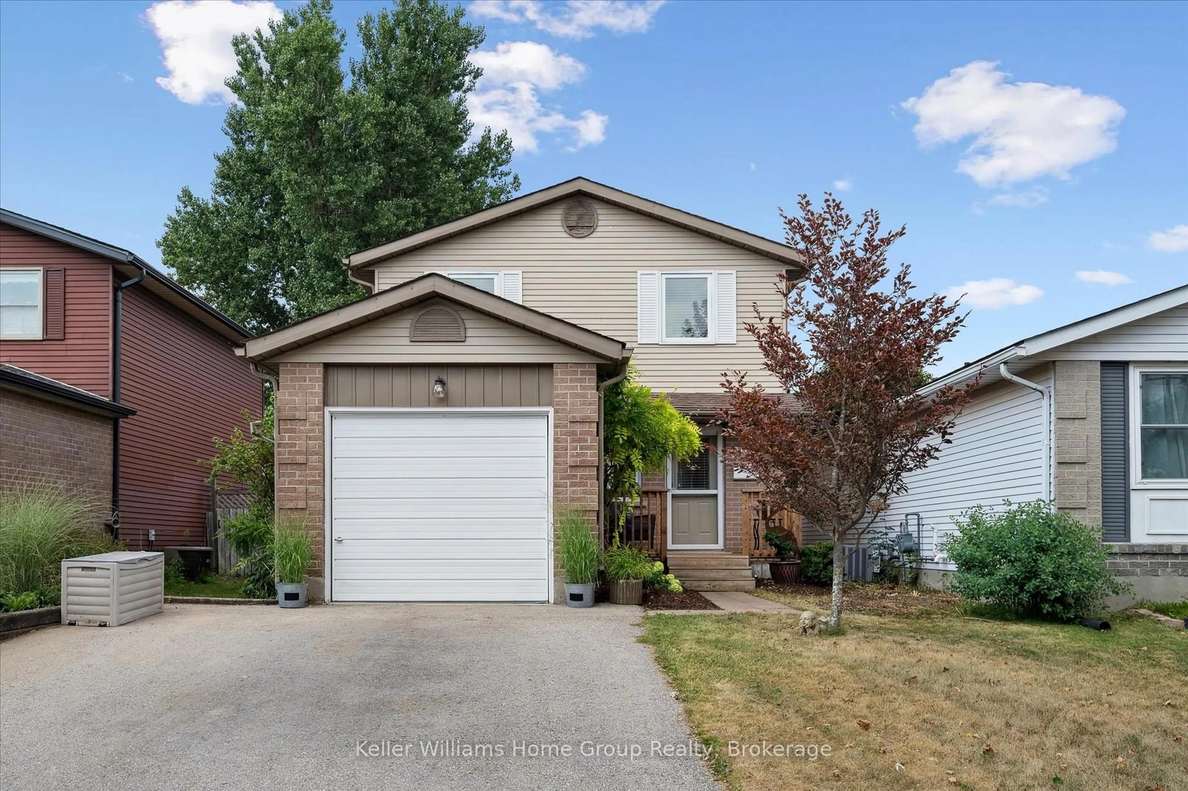 Home with vinyl exterior material, street for 385 Strathallan St, Centre Wellington Ontario N1M 3L3