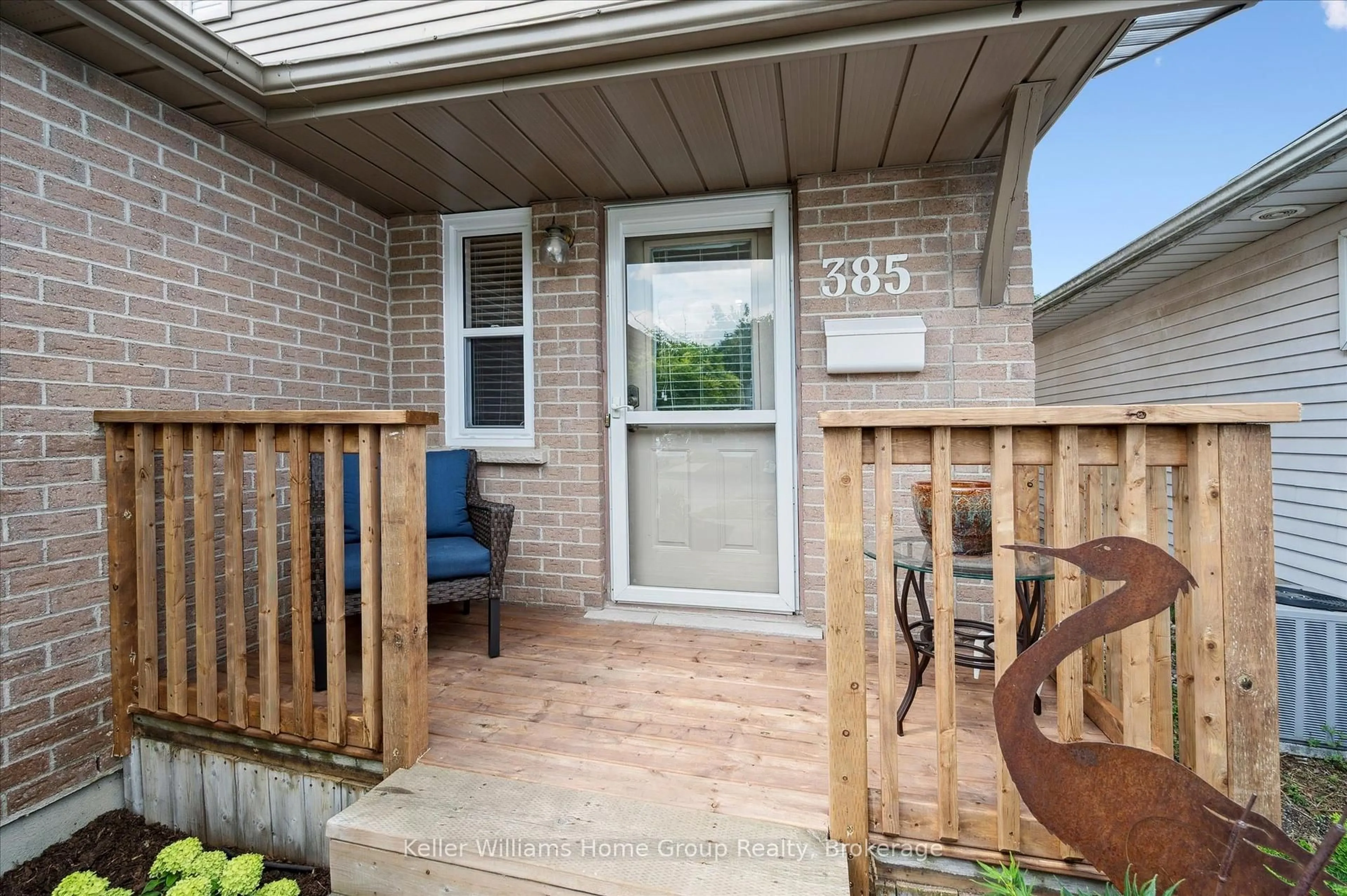 Unknown for 385 Strathallan St, Centre Wellington Ontario N1M 3L3