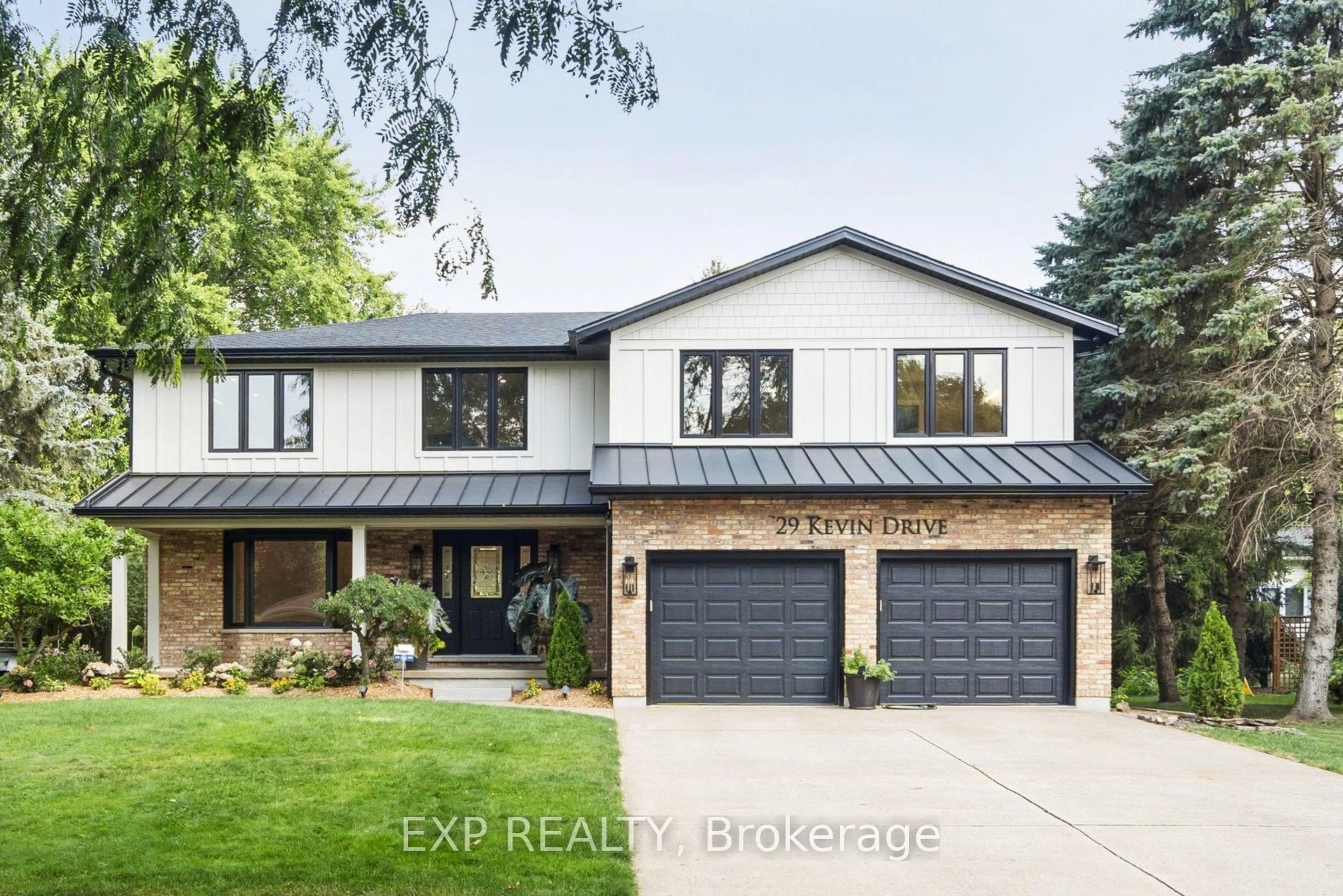 Home with brick exterior material, street for 29 Kevin Dr, Pelham Ontario L0S 1E4