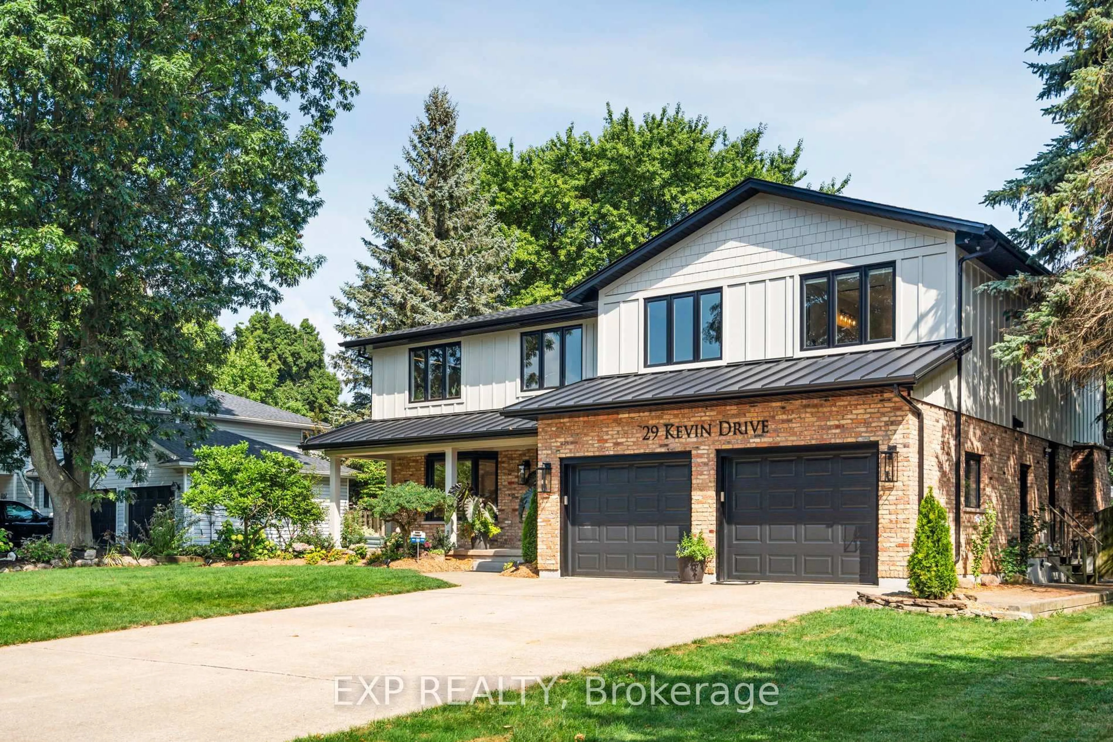 Home with brick exterior material, street for 29 Kevin Dr, Pelham Ontario L0S 1E4