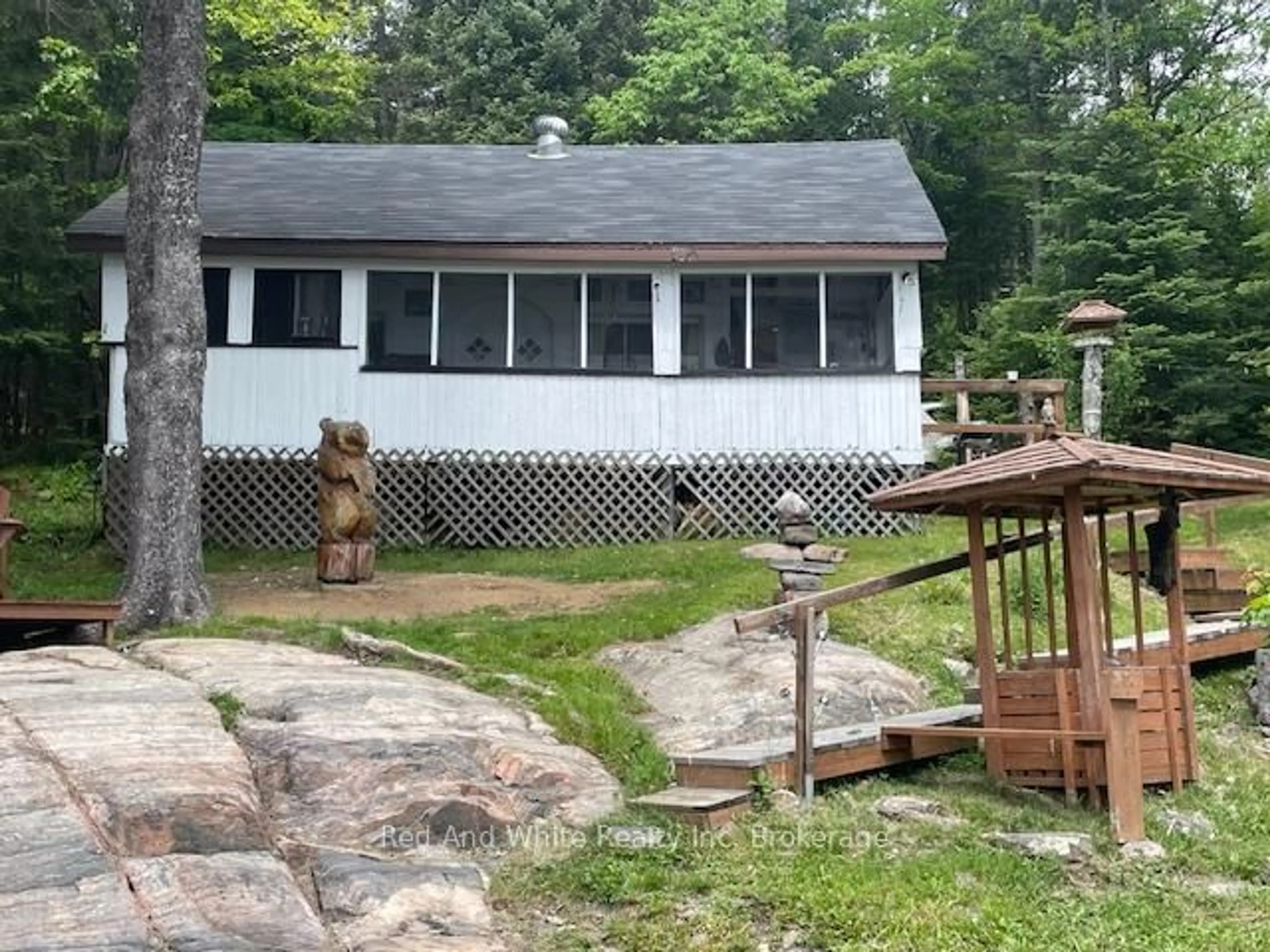 Patio, unknown for 53 COTTAGE Crt, Burk's Falls Ontario P0A 1C0