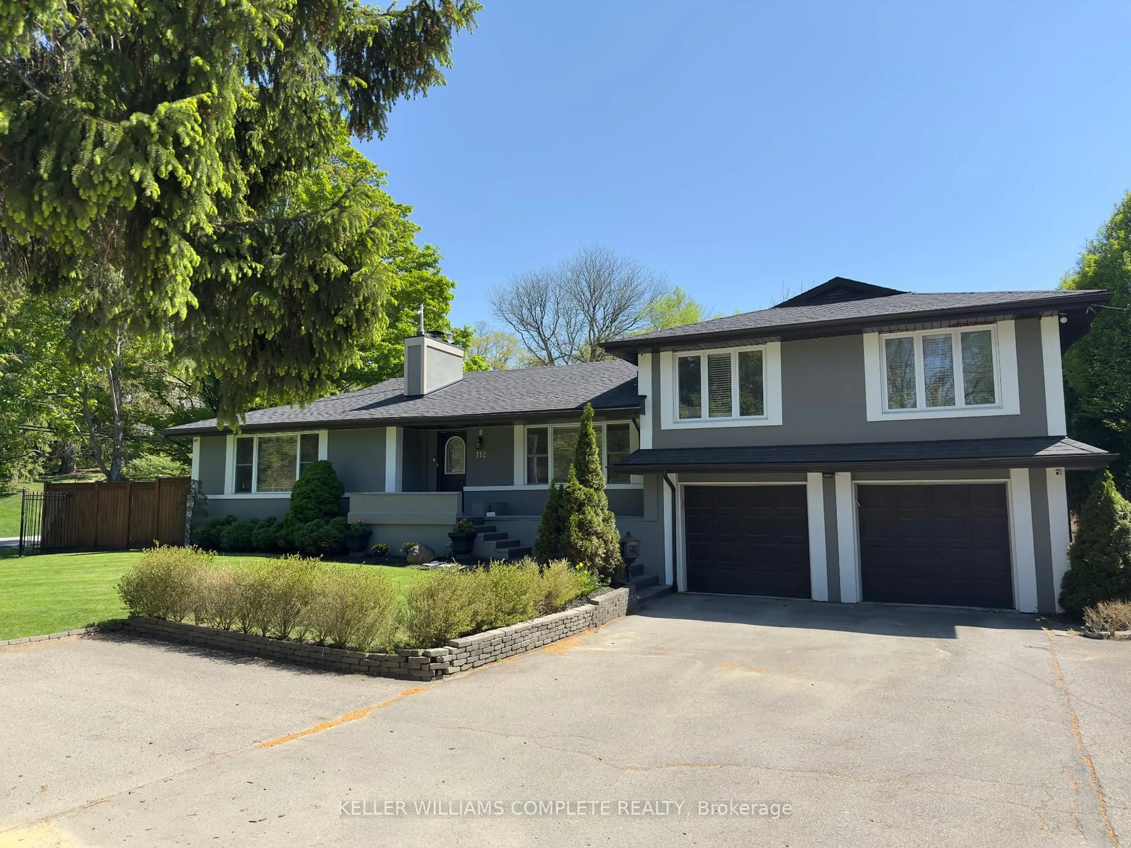 A pic from outside/outdoor area/front of a property/back of a property/a pic from drone, street for 112 Sulphur Springs Rd, Hamilton Ontario L9G 1M1