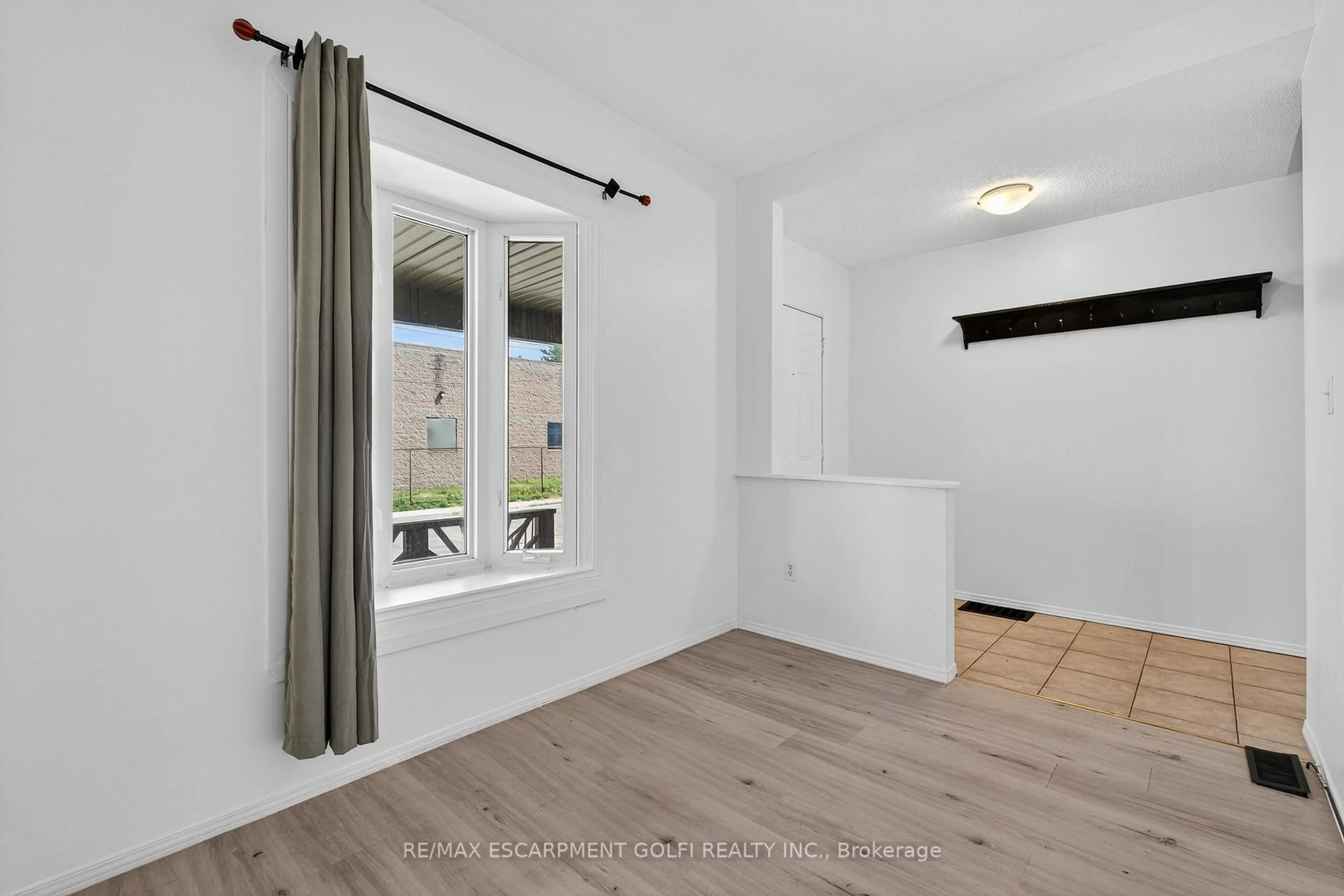 A pic of a room for 111 Hillyard St, Hamilton Ontario L8L 6B5