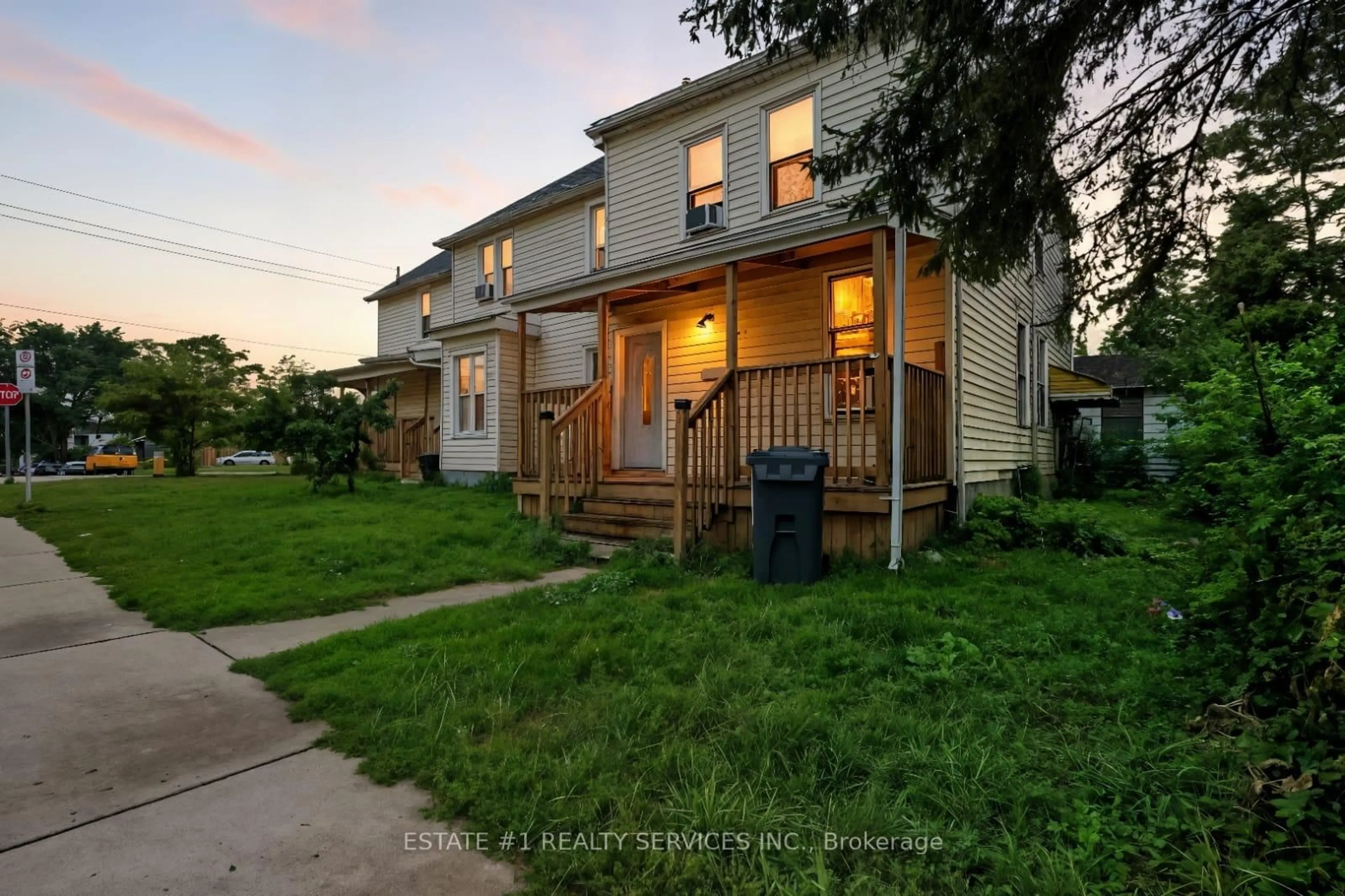 A pic from outside/outdoor area/front of a property/back of a property/a pic from drone, street for 781 Church St, Windsor Ontario N8X 1V9