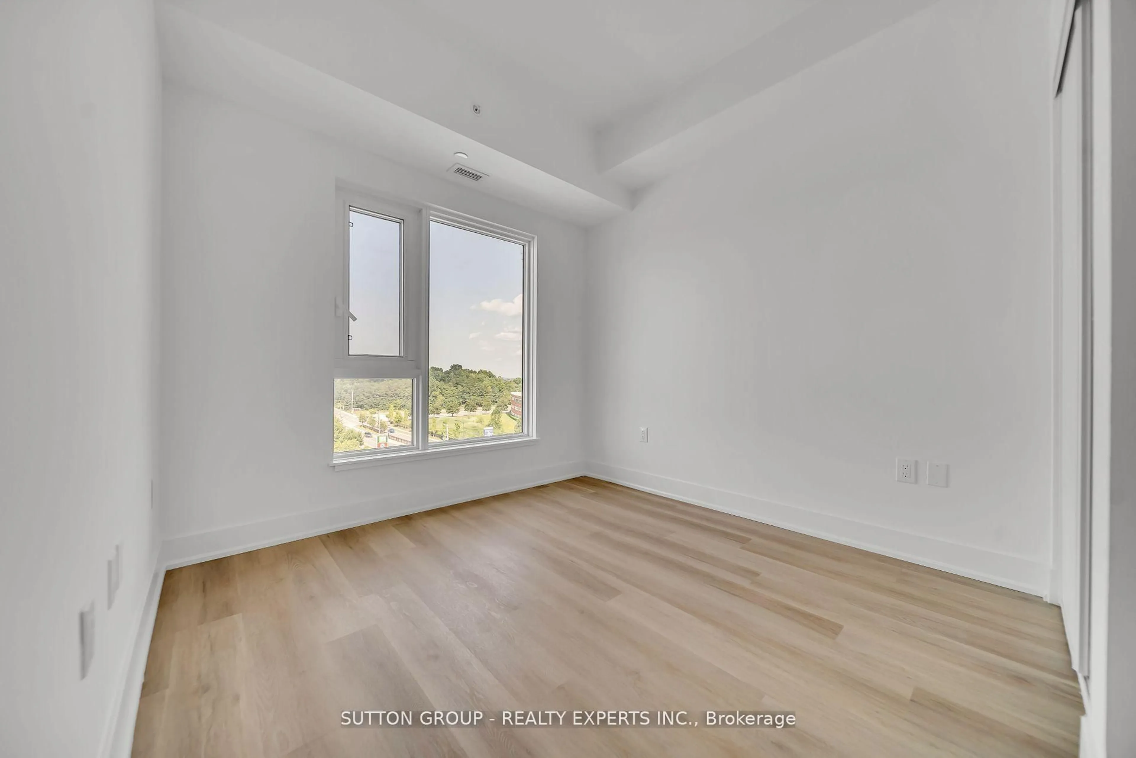 A pic of a room for 401 shellard Lane #826, Brantford Ontario N3T 5L5