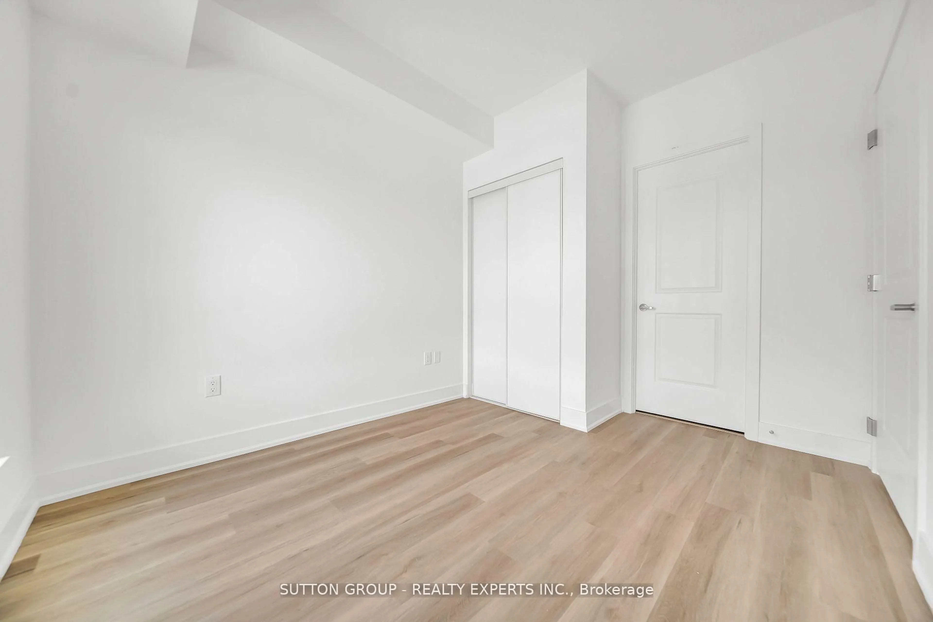 A pic of a room for 401 shellard Lane #826, Brantford Ontario N3T 5L5