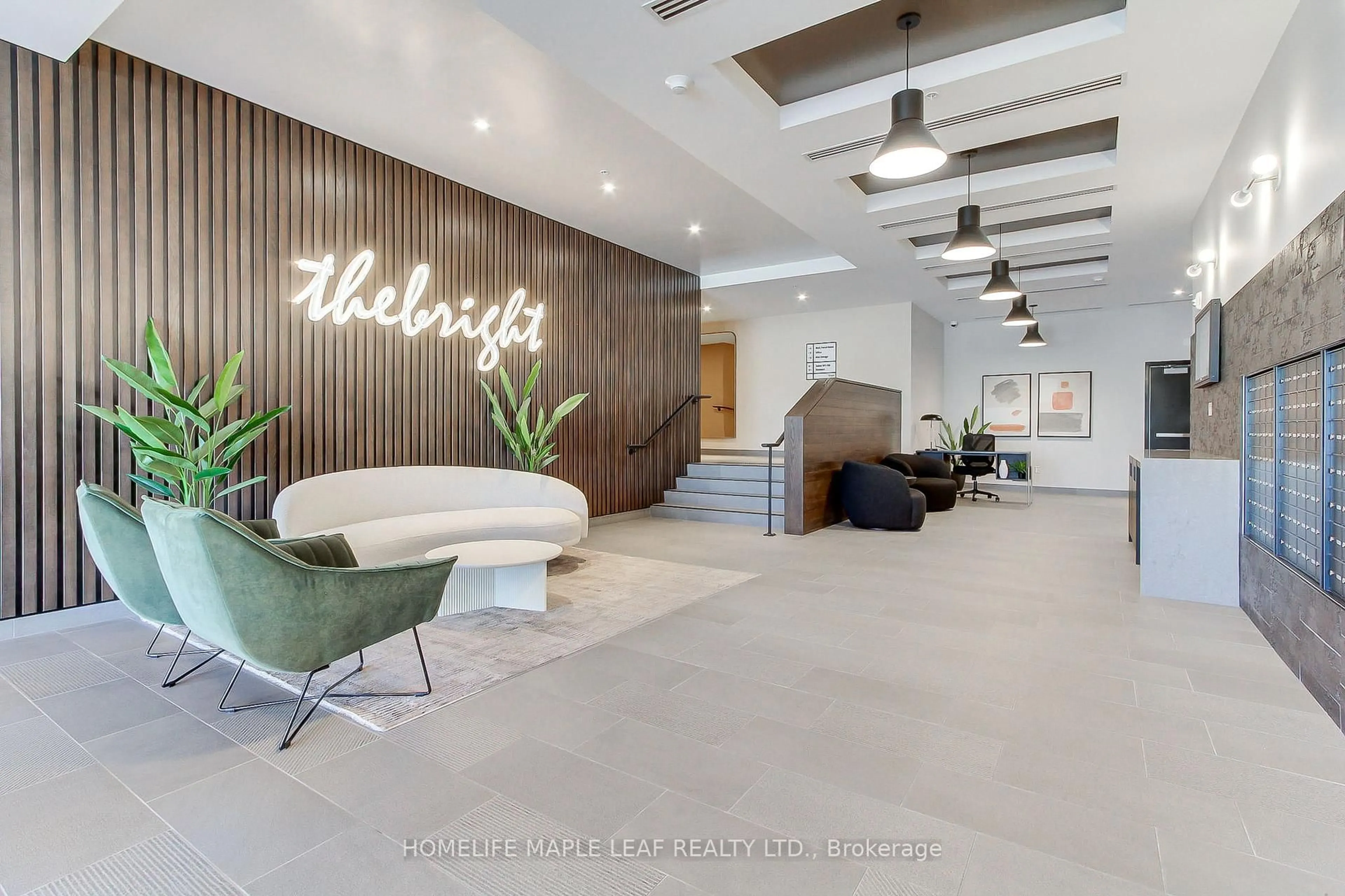 Indoor foyer for 741 King St #103, Kitchener Ontario N2G 0E9