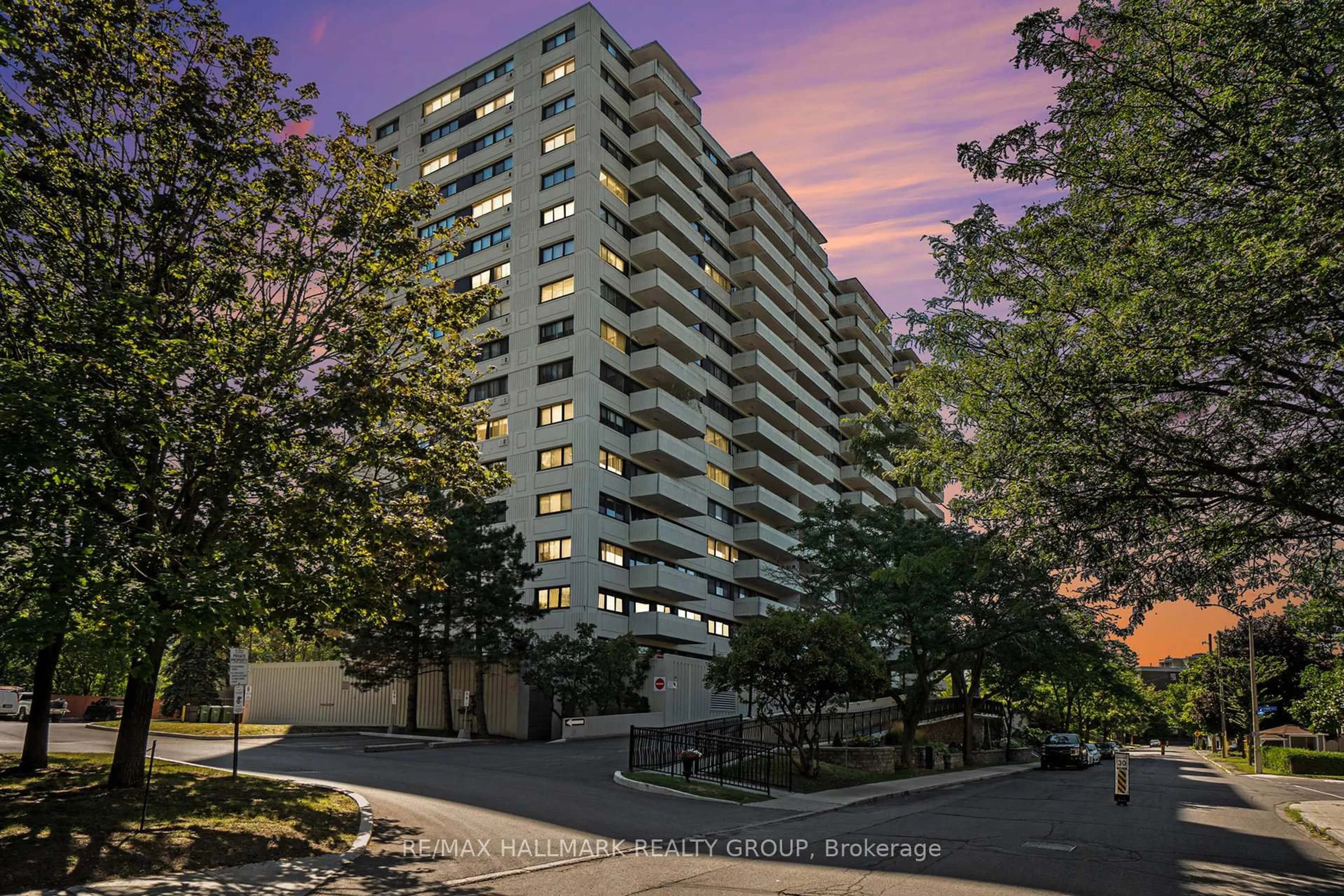 A pic from outside/outdoor area/front of a property/back of a property/a pic from drone, unknown for 40 Landry St #1406, Ottawa Ontario K1L 8K4