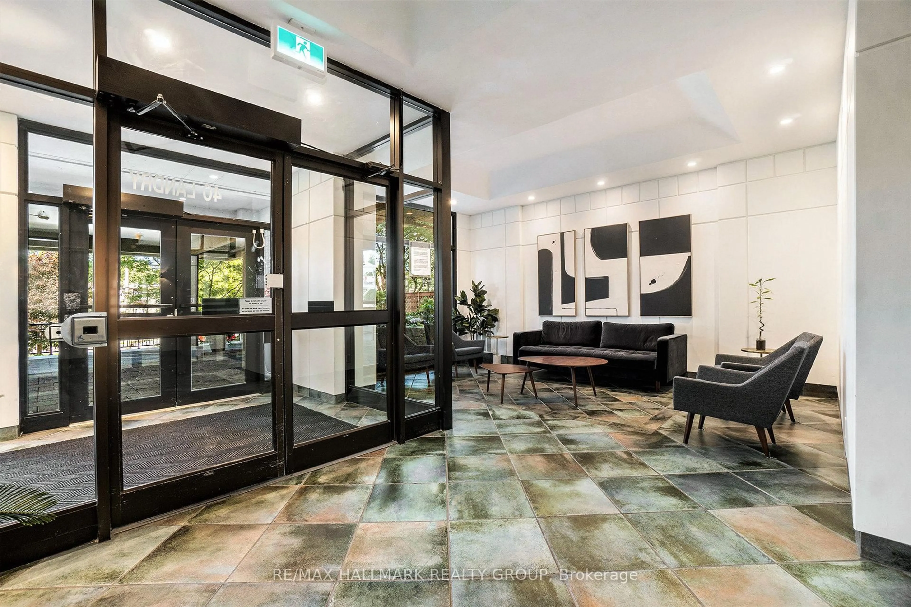 Lobby for 40 Landry St #1406, Ottawa Ontario K1L 8K4
