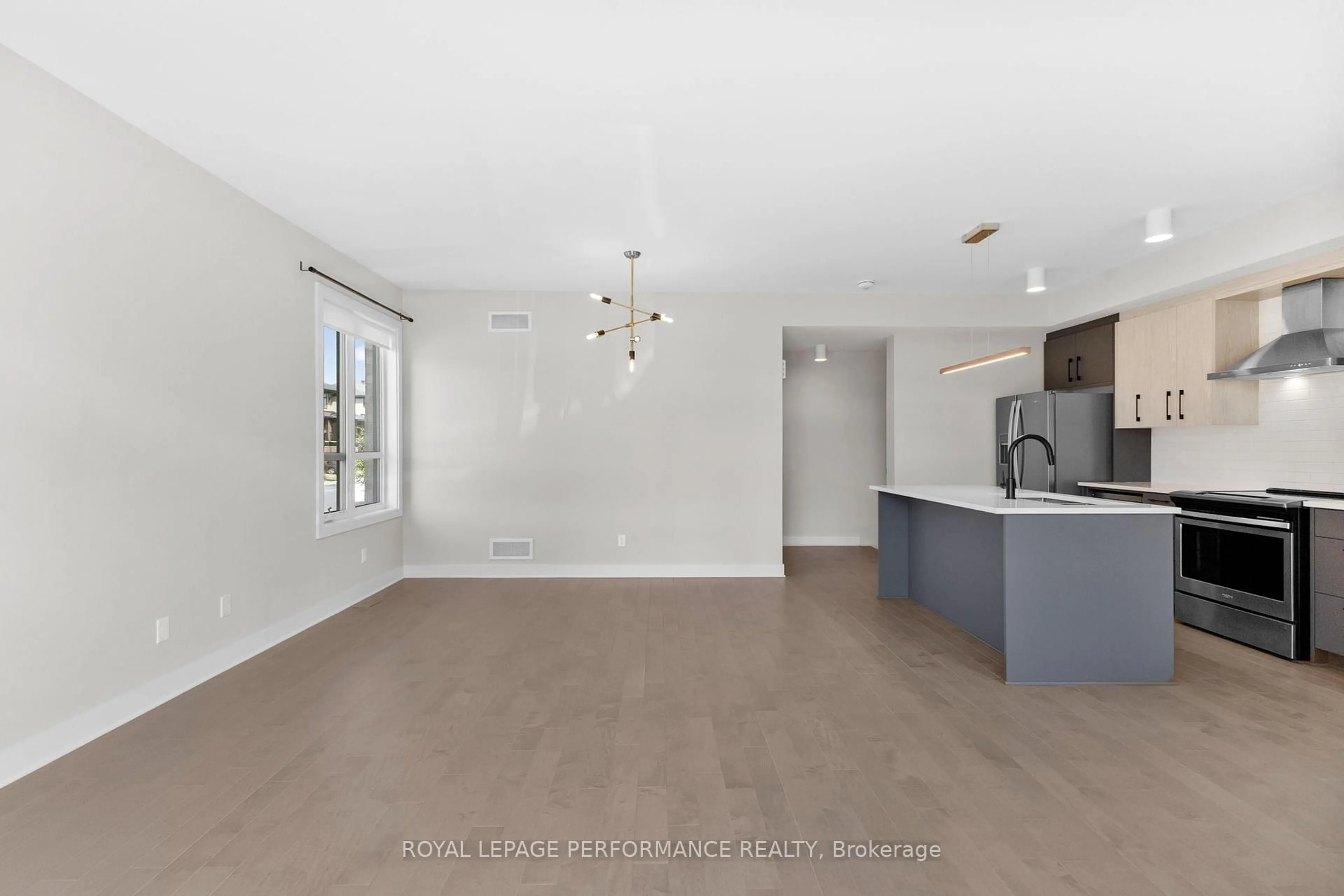 Open concept kitchen, unknown for 11 Carabiner Private, Ottawa Ontario K1W 0L7