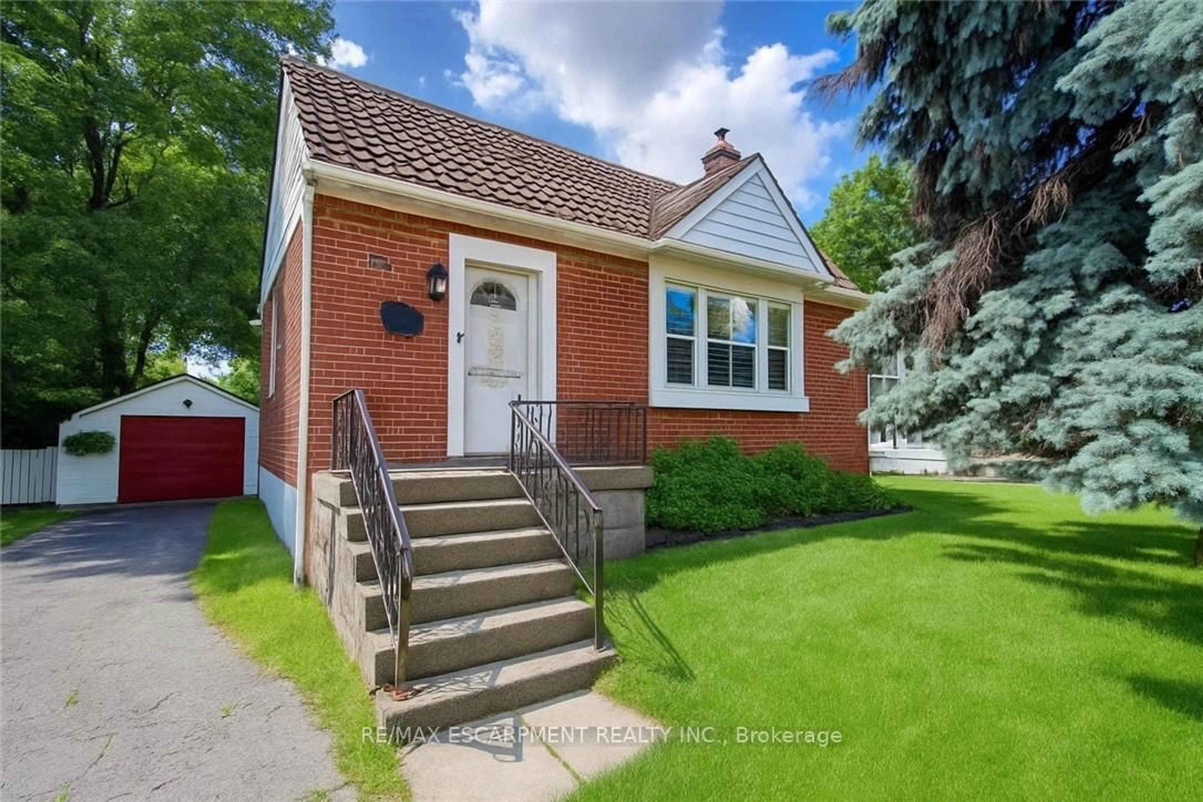 Home with brick exterior material, street for 402 Crockett St, Hamilton Ontario L8V 1J1