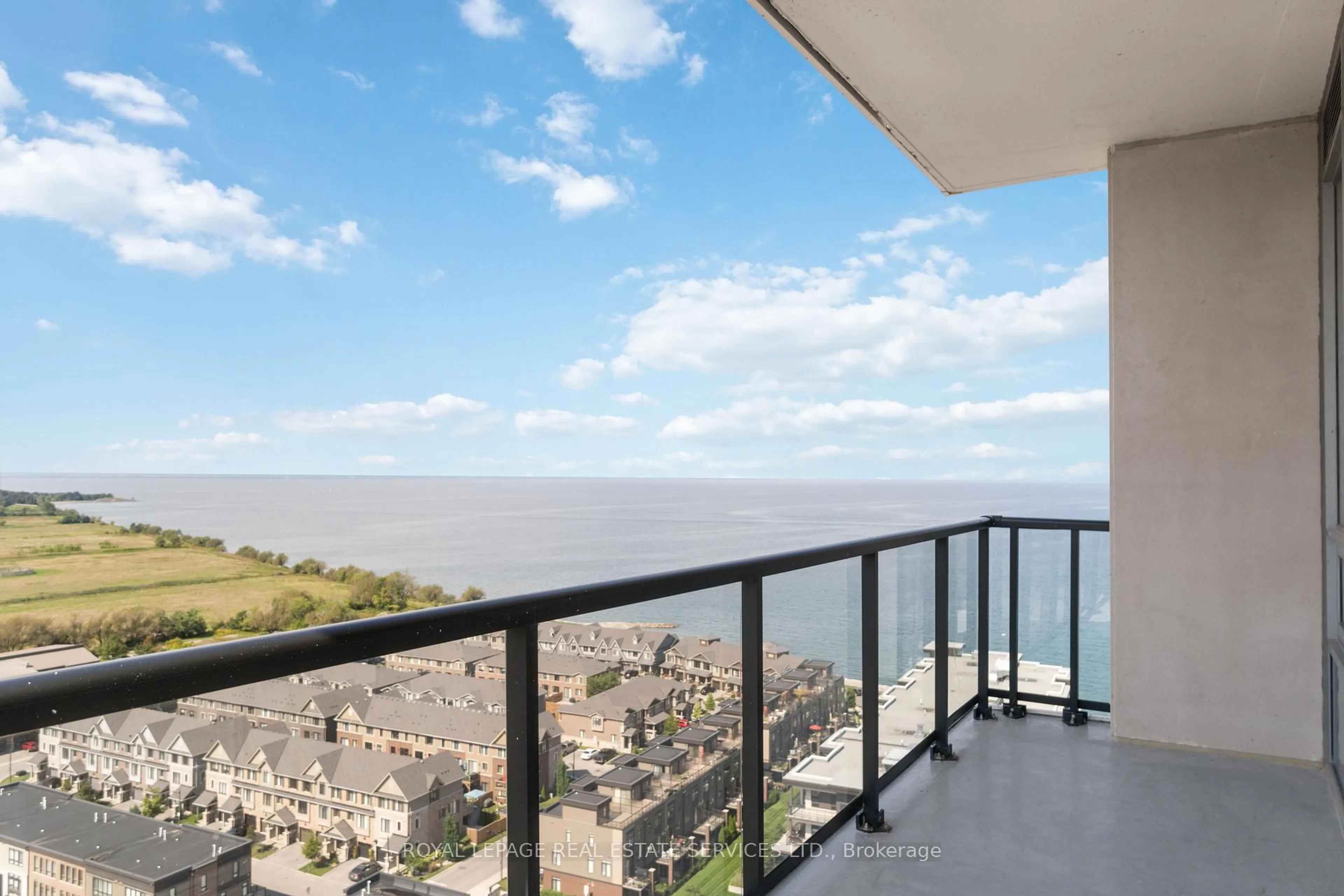 Balcony in the apartment, water/lake/river/ocean view for 385 WINSTON Rd #1702, Grimsby Ontario L3M 4E8