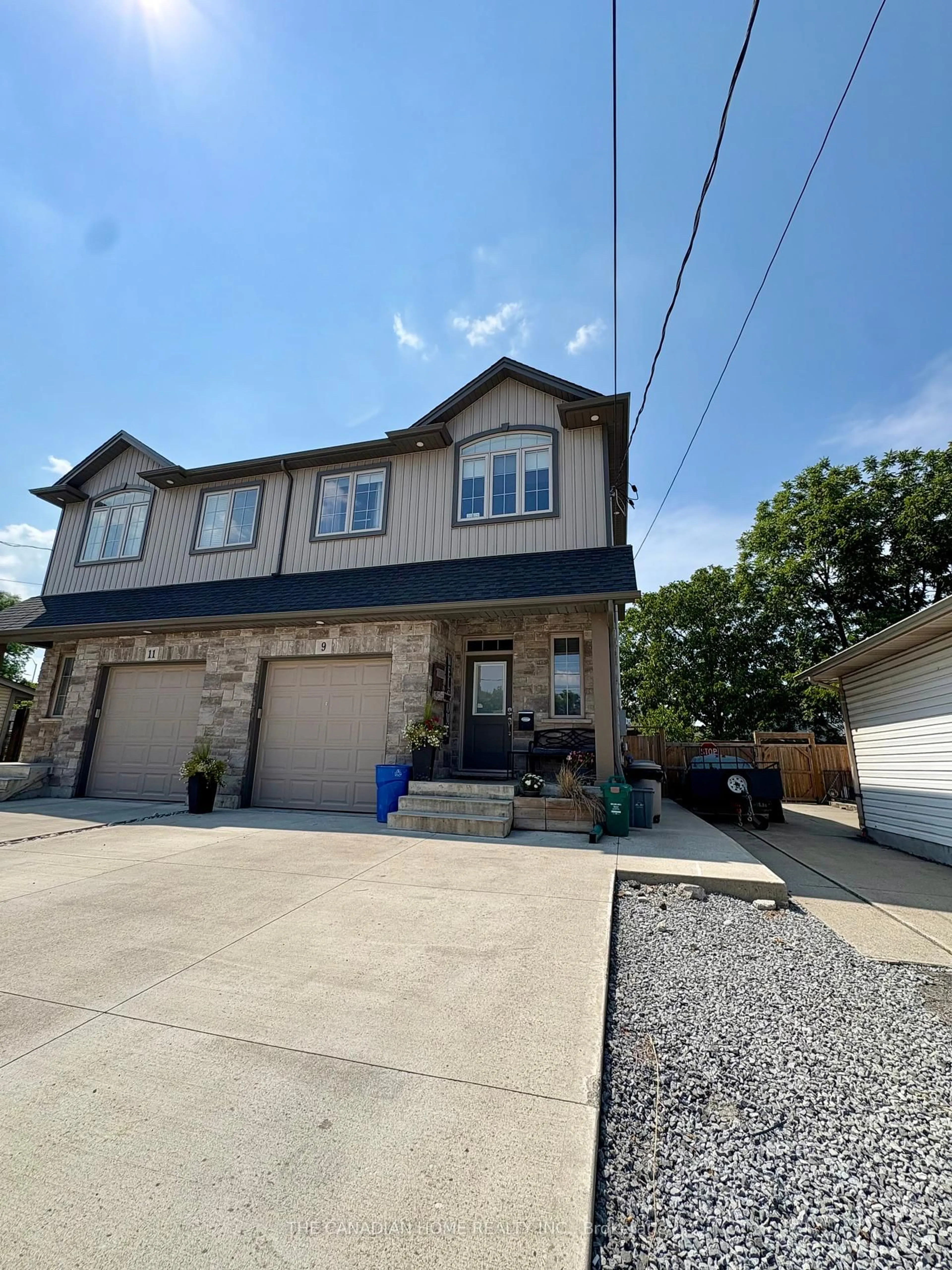Unknown for 9 Patricia St, Thorold Ontario L2V 3V8