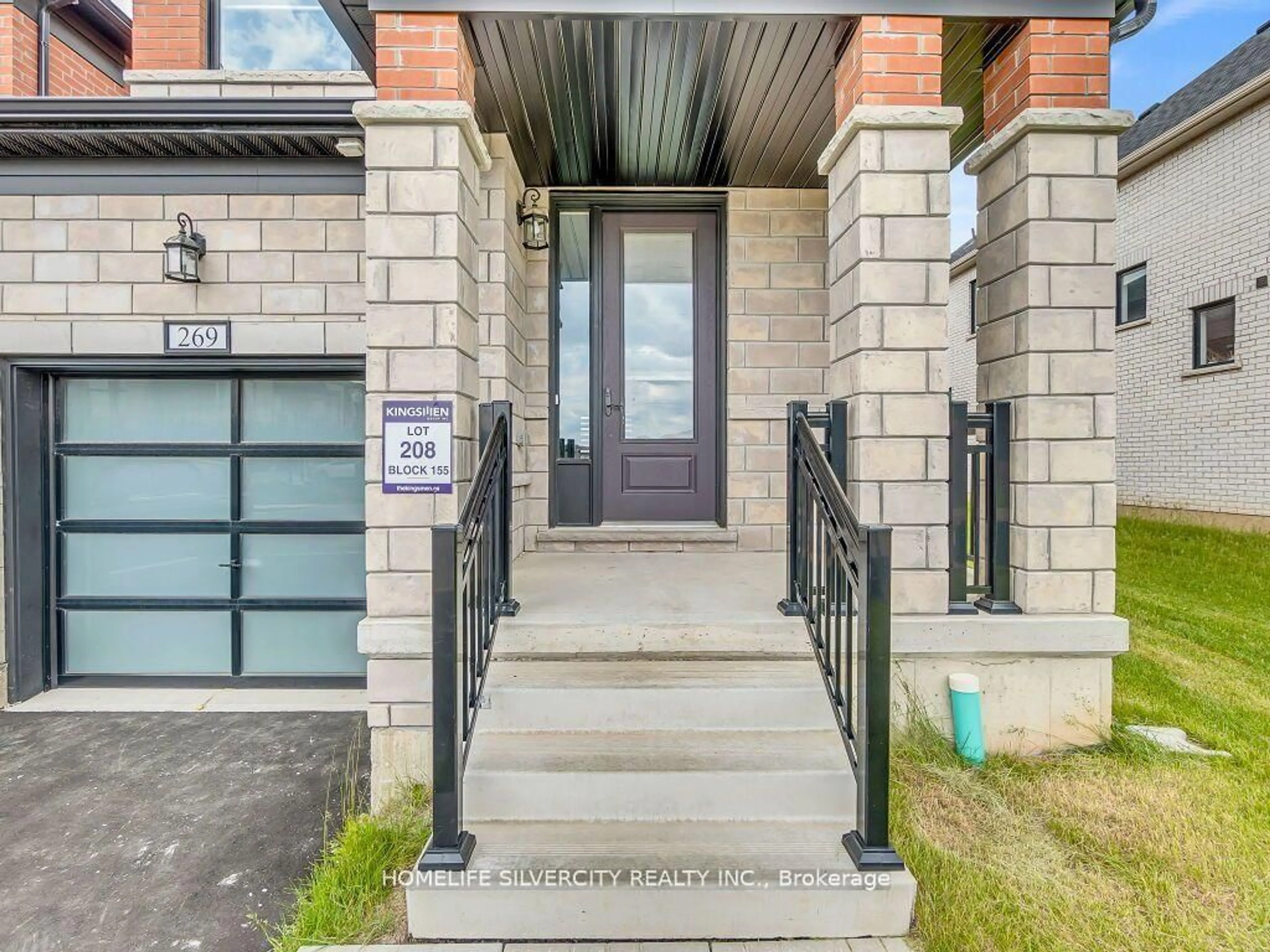 Indoor entryway for 269 Harwood Ave, Woodstock Ontario N4T 0P4