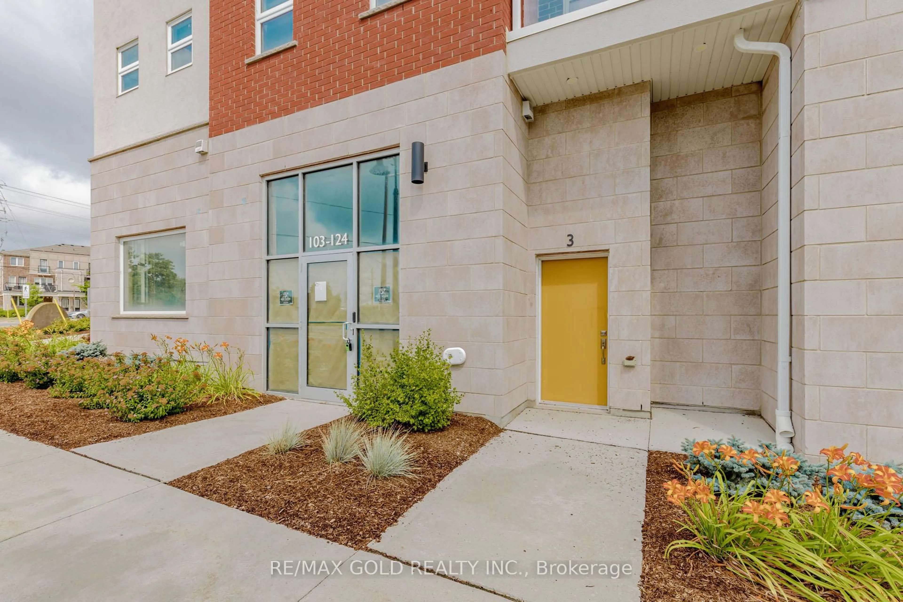 Unknown for 124 Seabrook Dr #3, Kitchener Ontario N2R 0R7