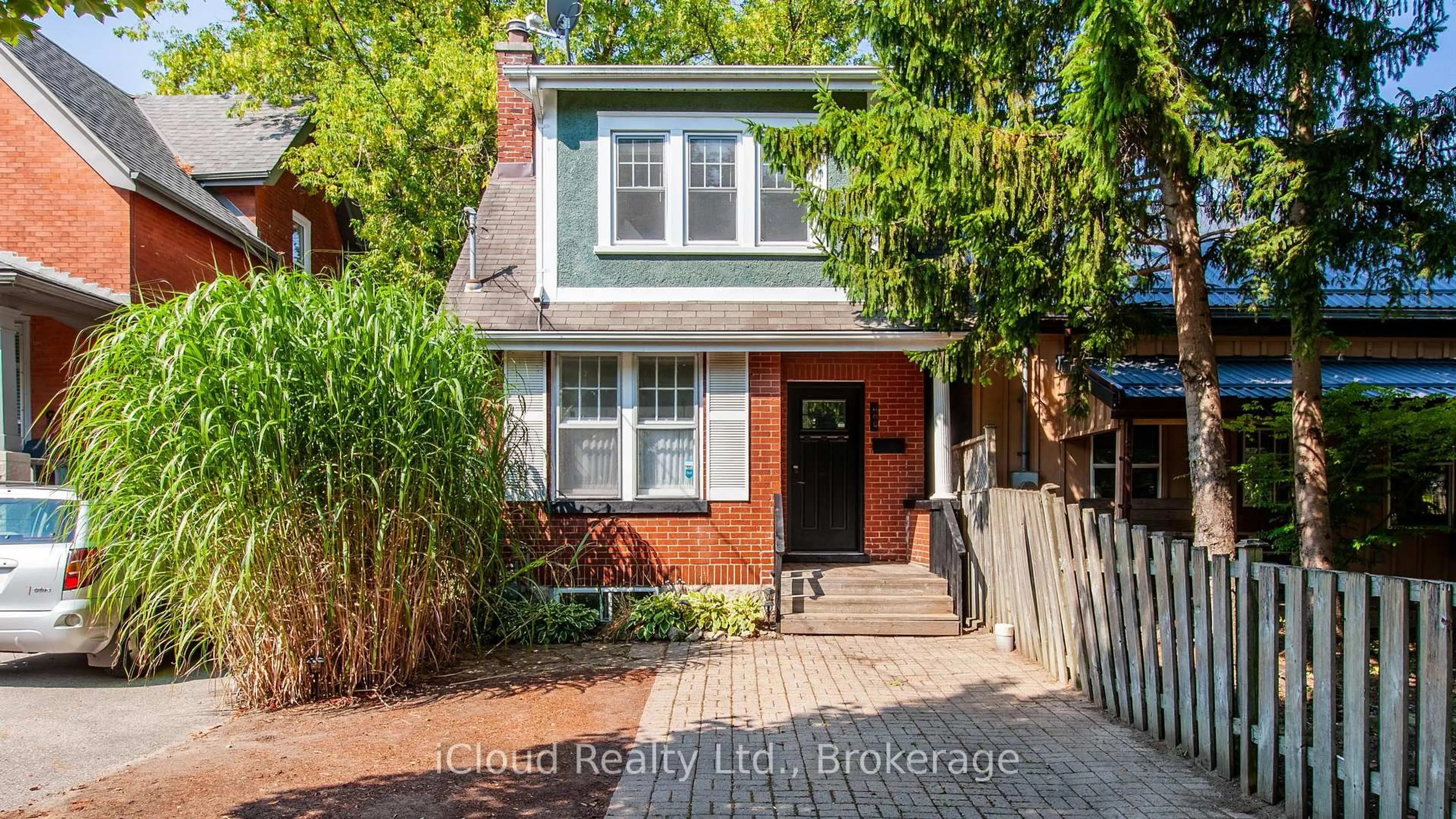 Home with brick exterior material, street for 605 Maitland St, London East Ontario N6B 2Z8