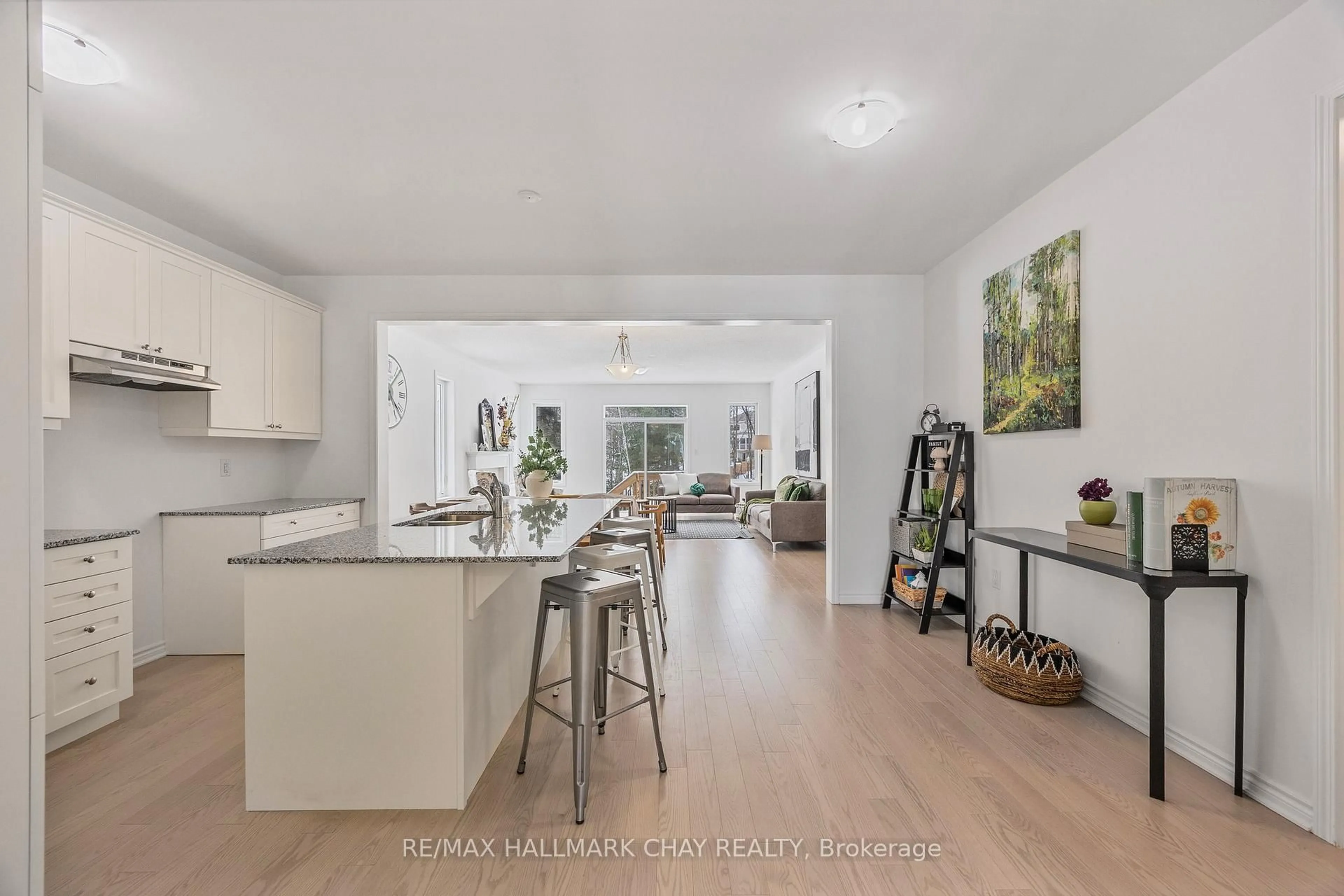 Open concept kitchen, unknown for 12 Dyer Cres, Bracebridge Ontario P1L 0N4