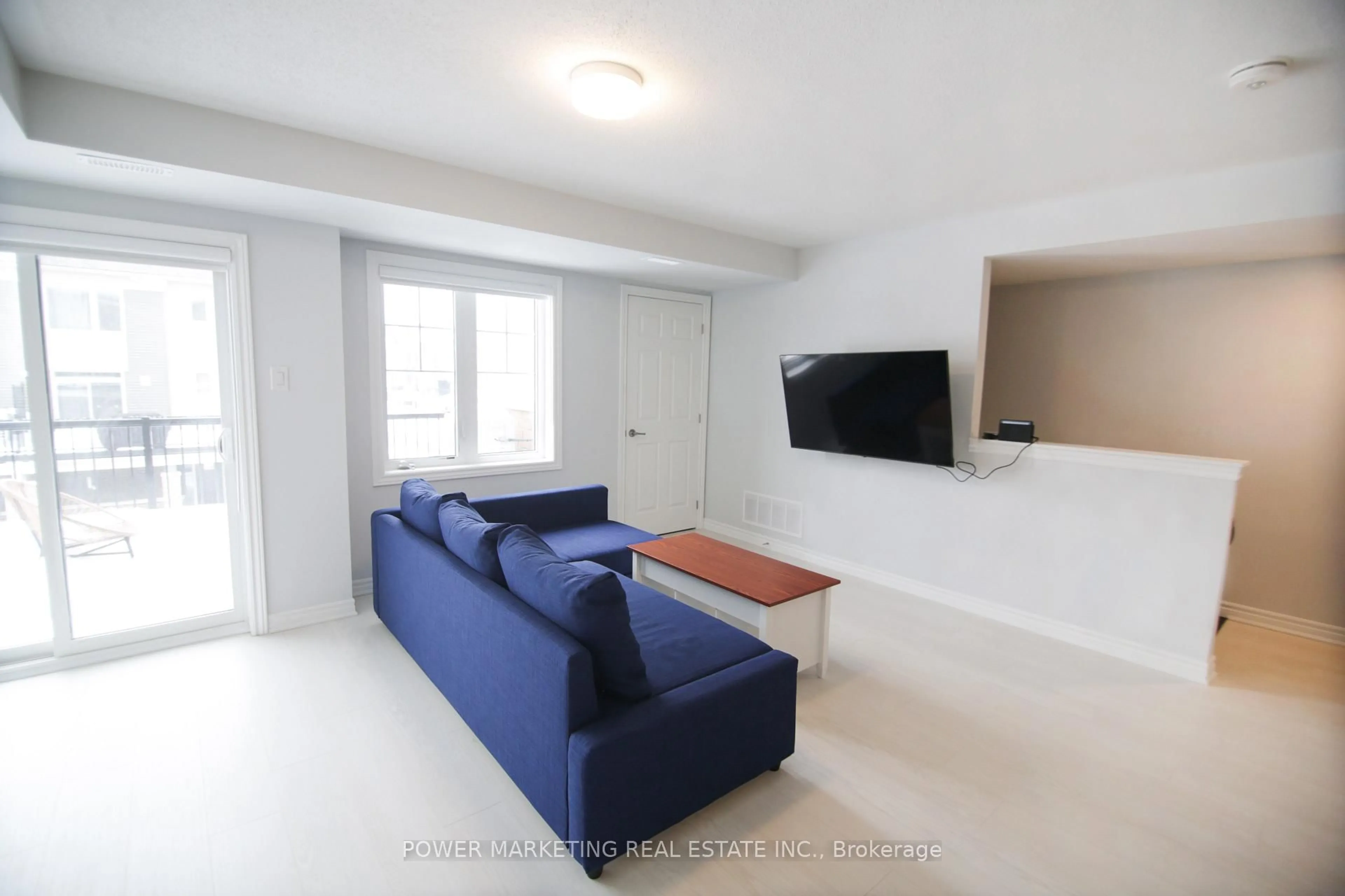 Living room with furniture, unknown for 43 ZOISITE Private, Ottawa Ontario K2J 7B4