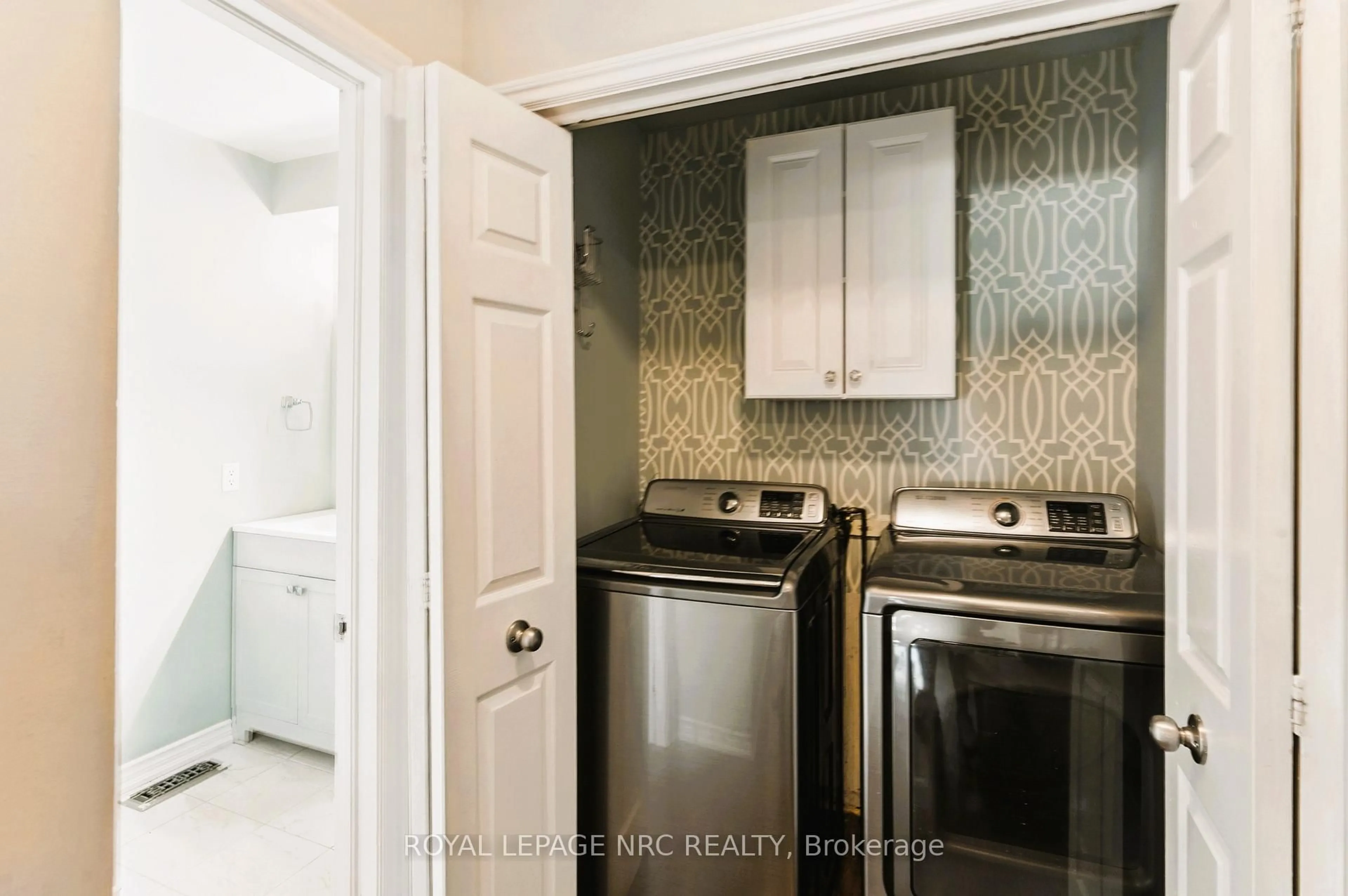 Laundry room for 260 Gadsby Ave, Welland Ontario L3C 6N5