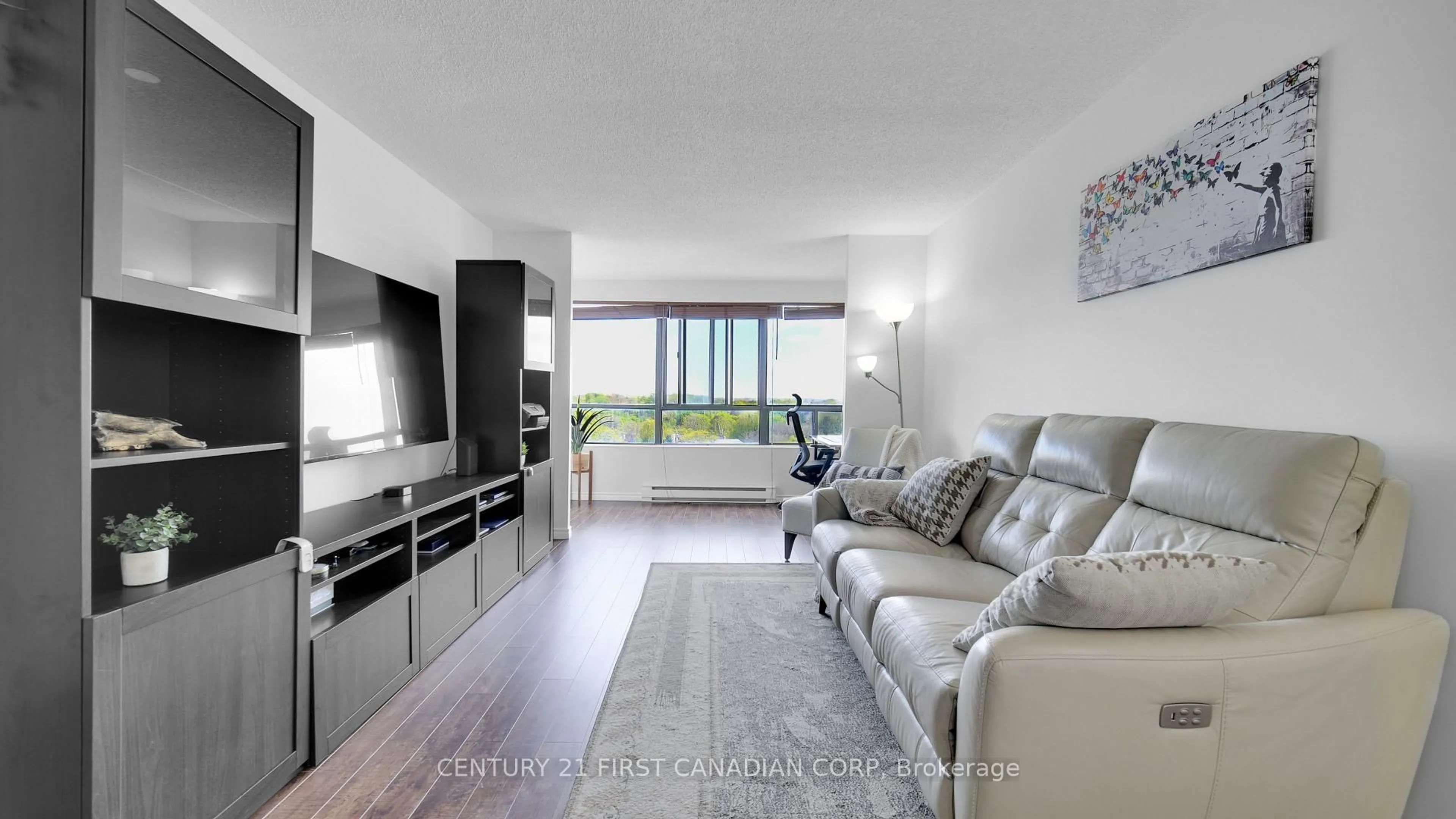Living room with furniture, unknown for 811-1600 Adelaide St, London North Ontario N5X 3H6