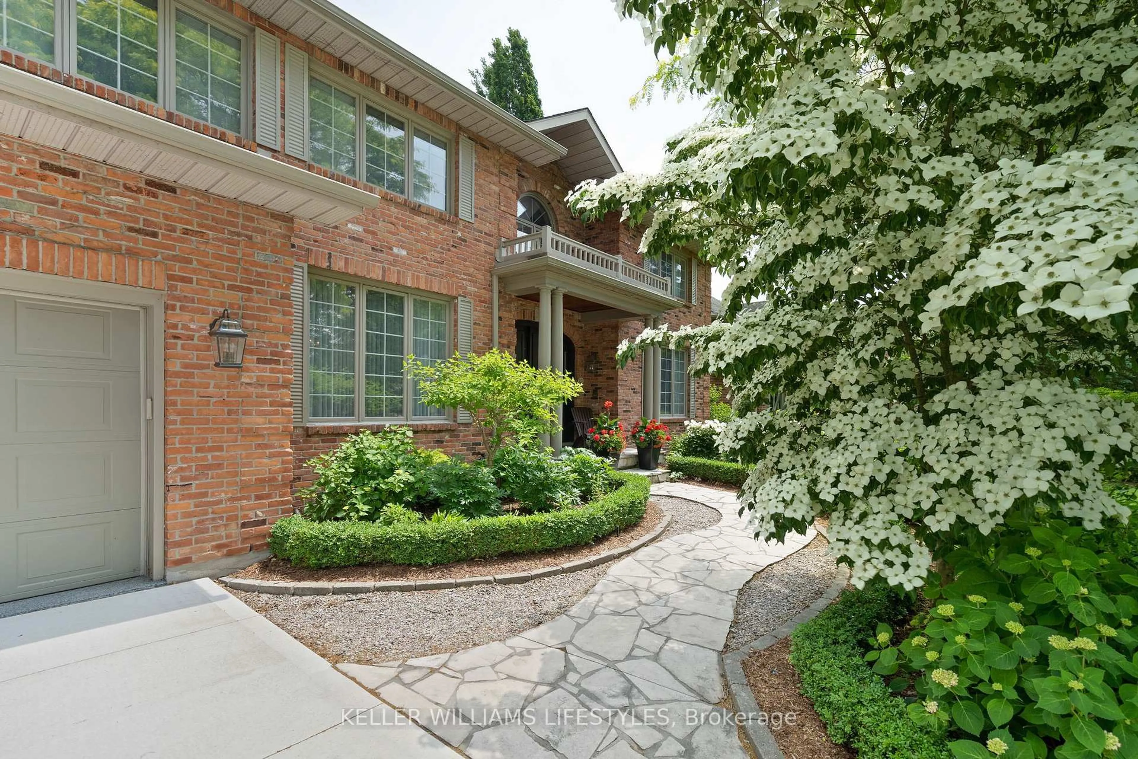 Home with brick exterior material, street for 95 Highland Woods Crt, London South Ontario N6C 5X2