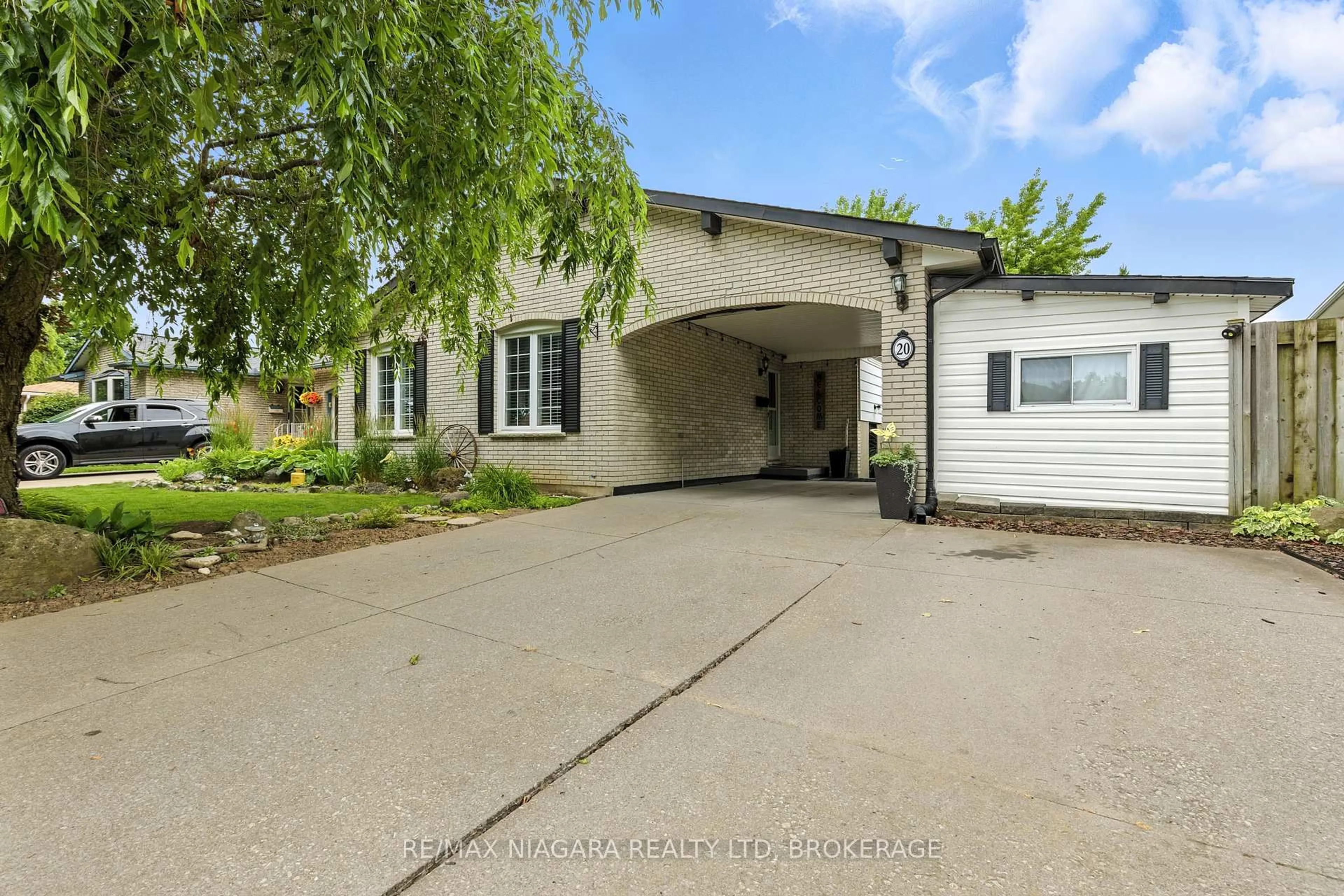 Unknown for 20 Centennial Dr, St. Catharines Ontario L2N 6A4