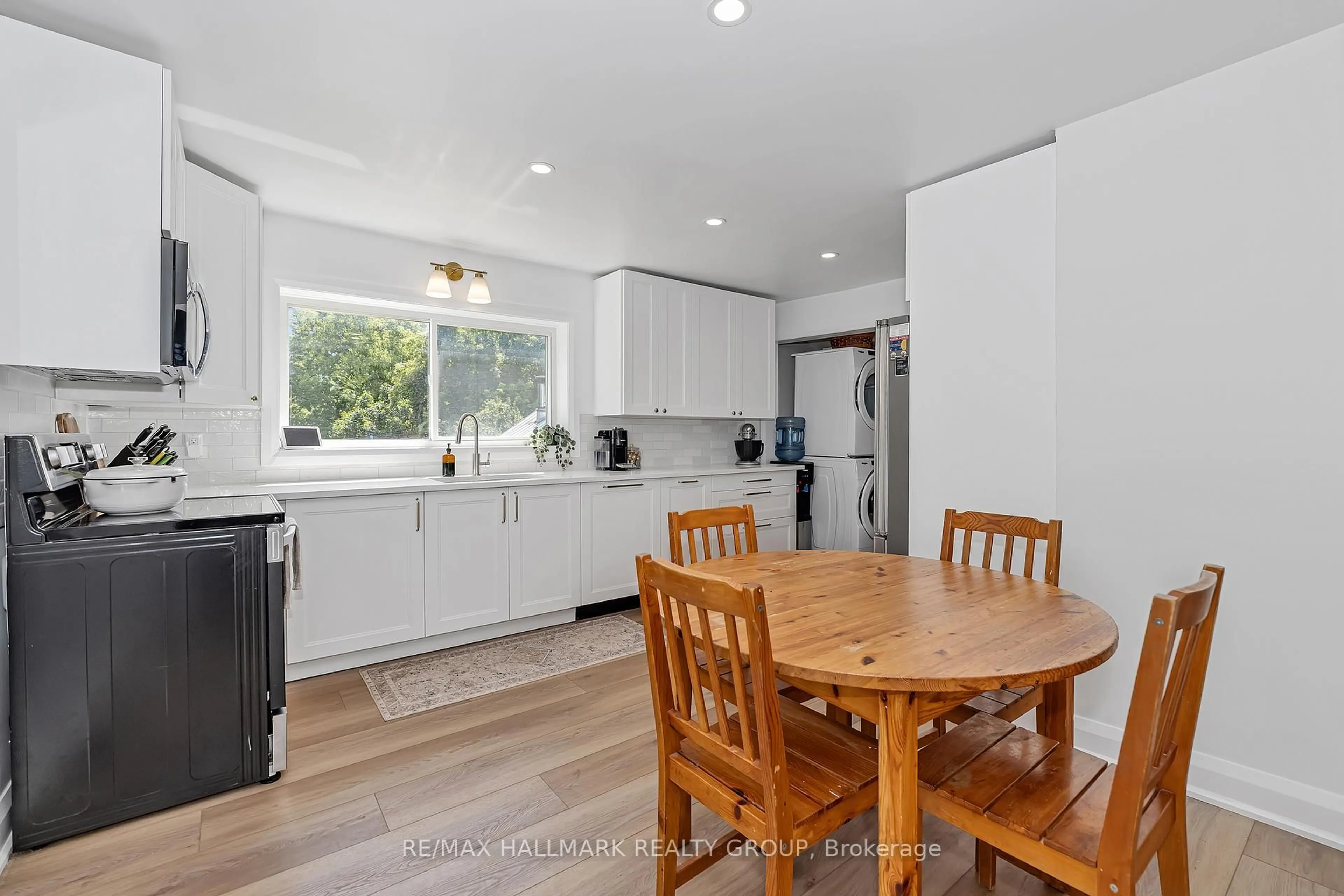 Open concept kitchen, unknown for 78 Strachan St, Richmond Ontario K0A 2Z0