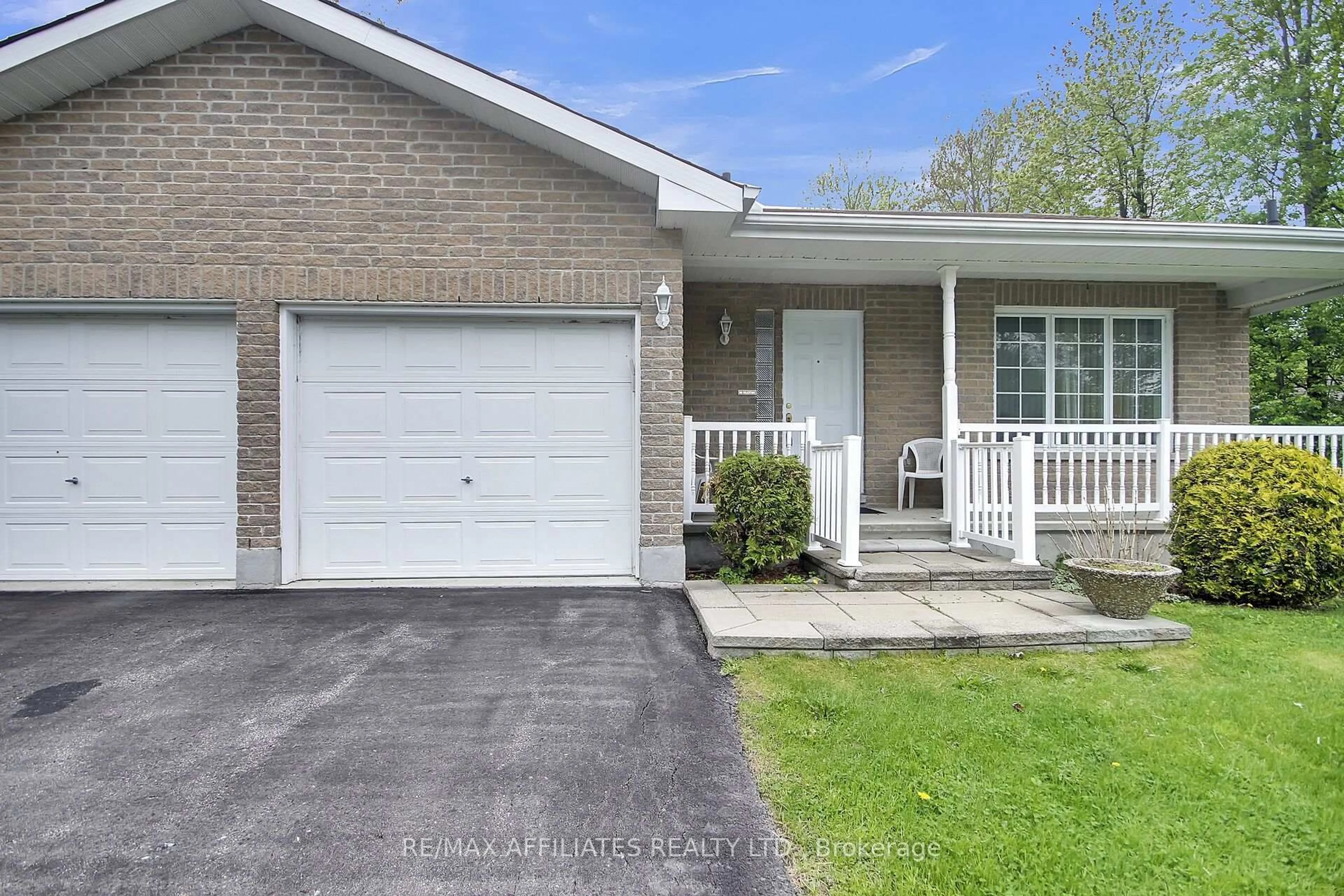 Unknown for 2032 Sun Vista Private, Ottawa Ontario K4P 0A7