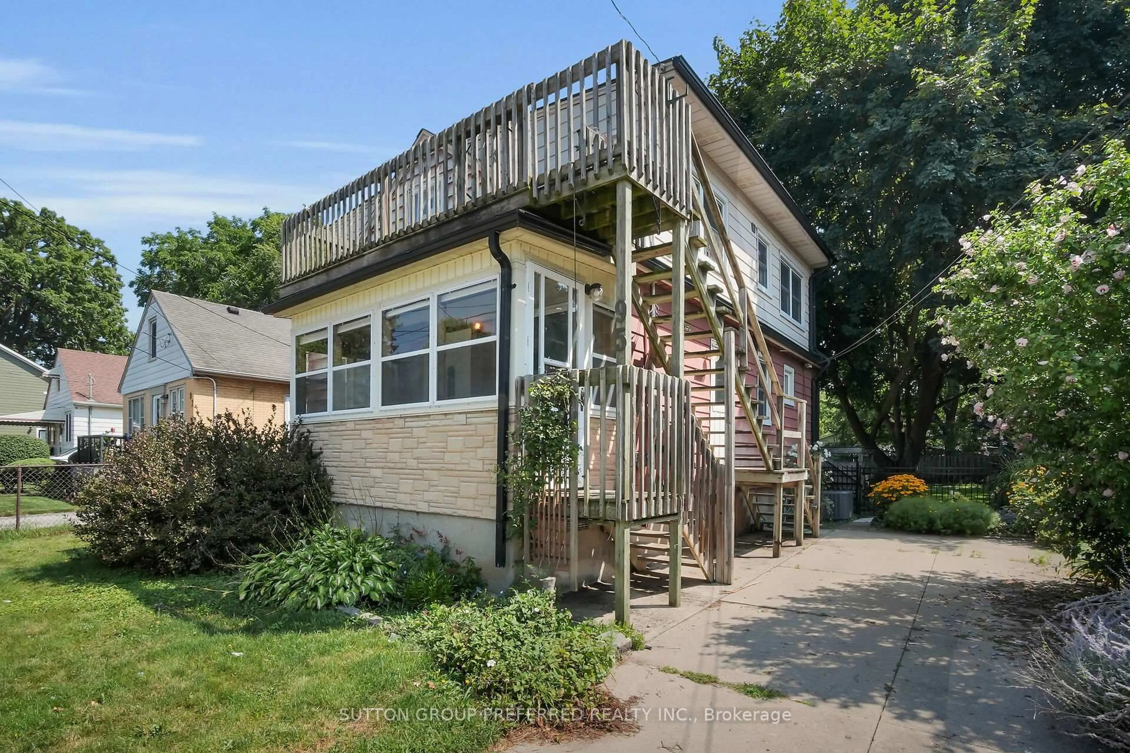 Unknown for 95 Albion St, London North Ontario N6H 1Z1