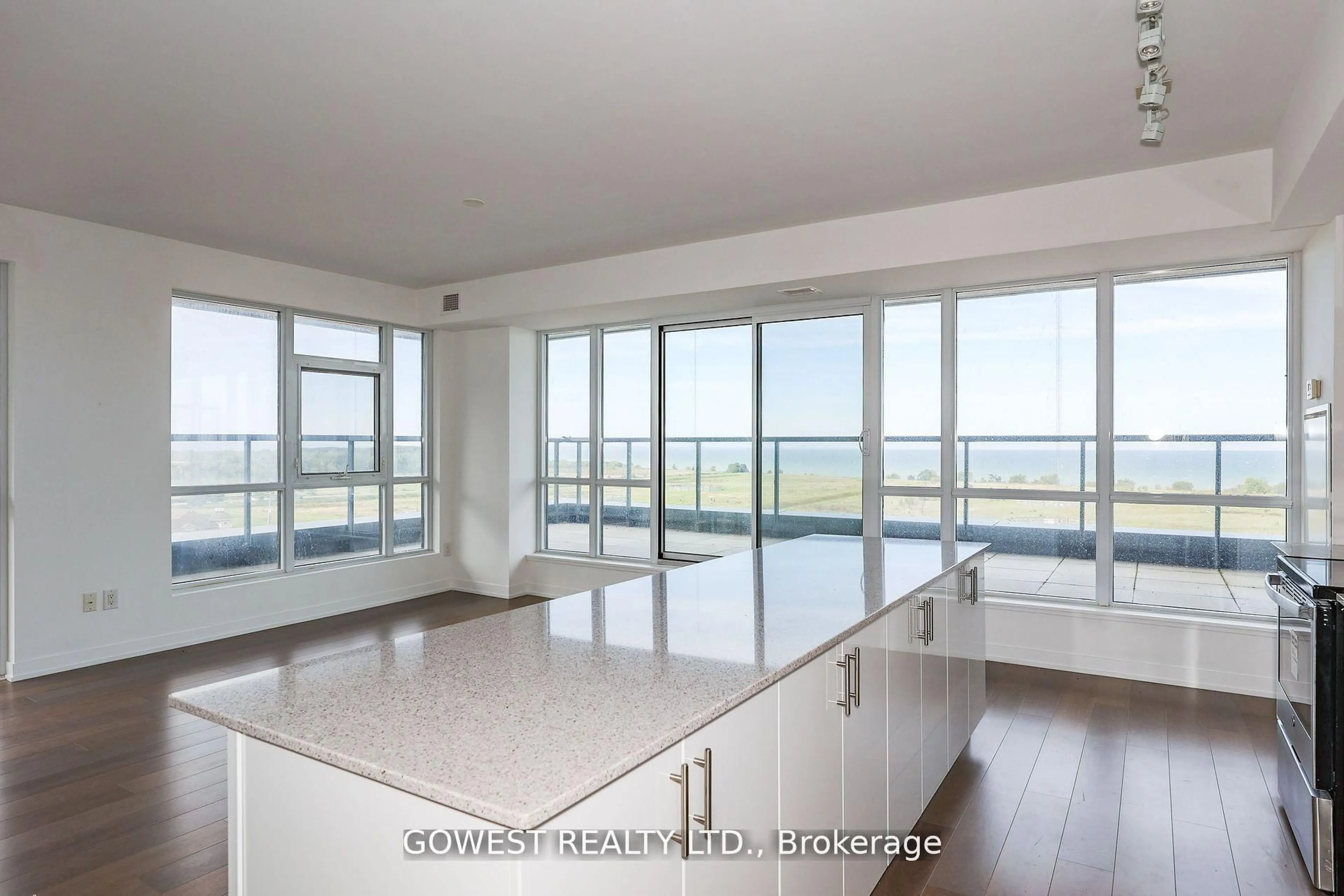 Open concept kitchen, unknown for 550 North Service Rd #705, Grimsby Ontario L3M 0H9
