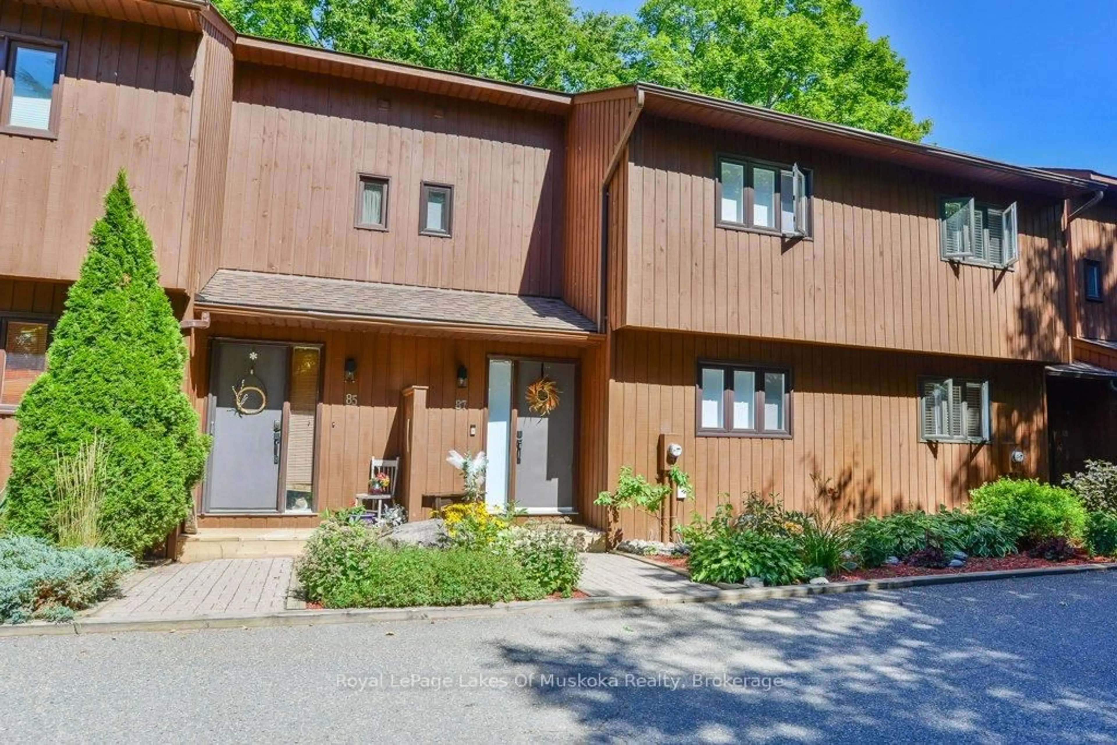 Home with brick exterior material, street for 87 Southbank Dr, Bracebridge Ontario P1L 1G2