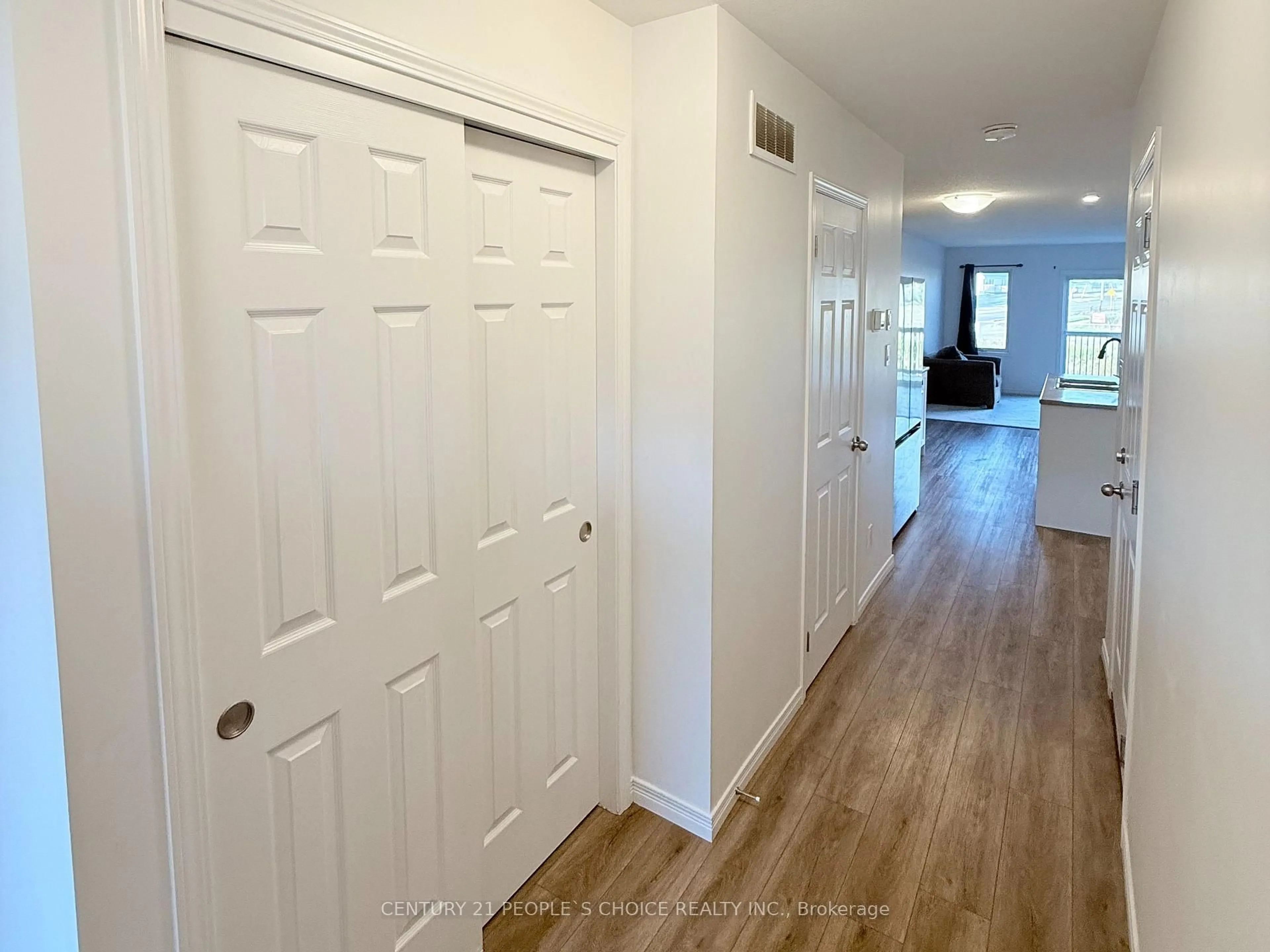 Indoor entryway for 8 West mill St, North Dumfries Ontario N0B 1E0