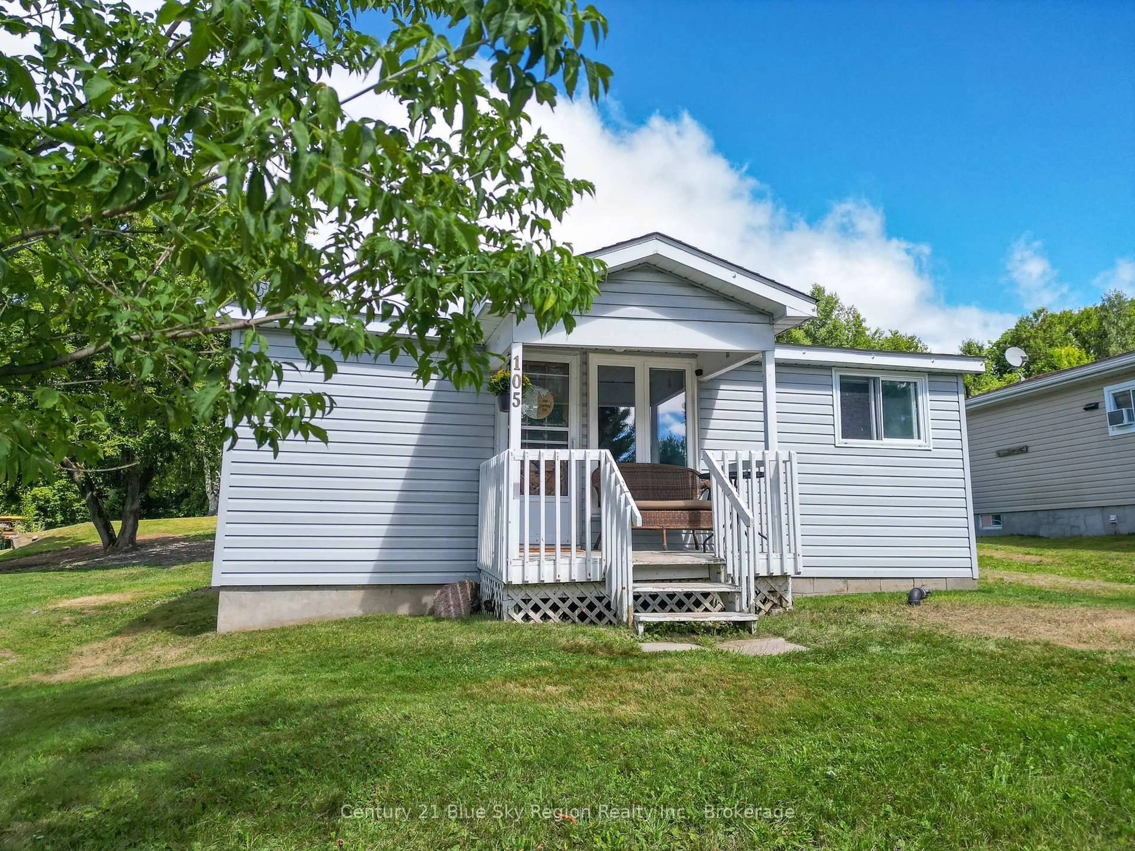 A pic from outside/outdoor area/front of a property/back of a property/a pic from drone, unknown for 105 Boisvert St, Bonfield Ontario P0H 1E0