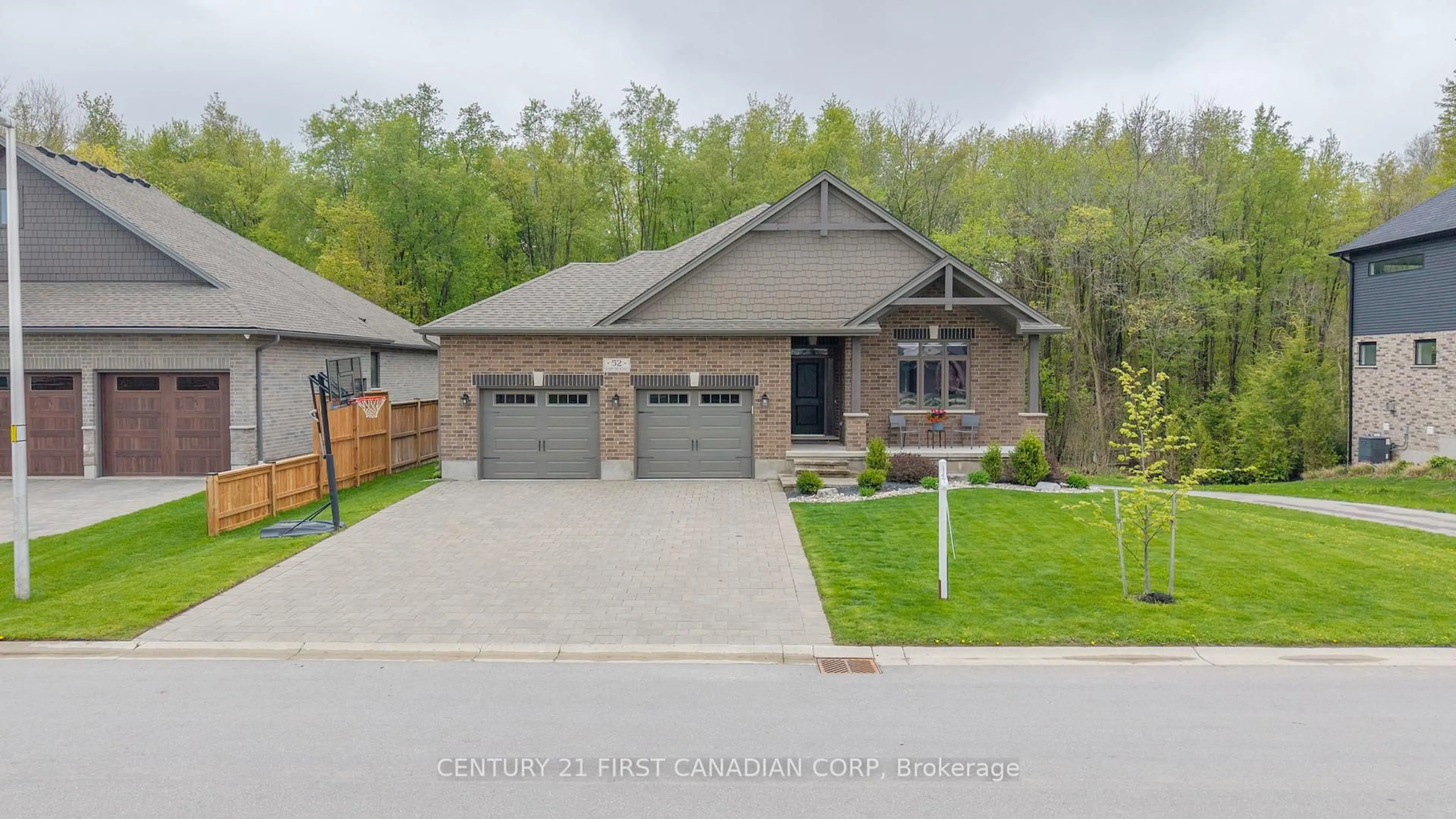 Home with brick exterior material, street for 52 Kemp Cres, Strathroy-Caradoc Ontario N7G 0G3