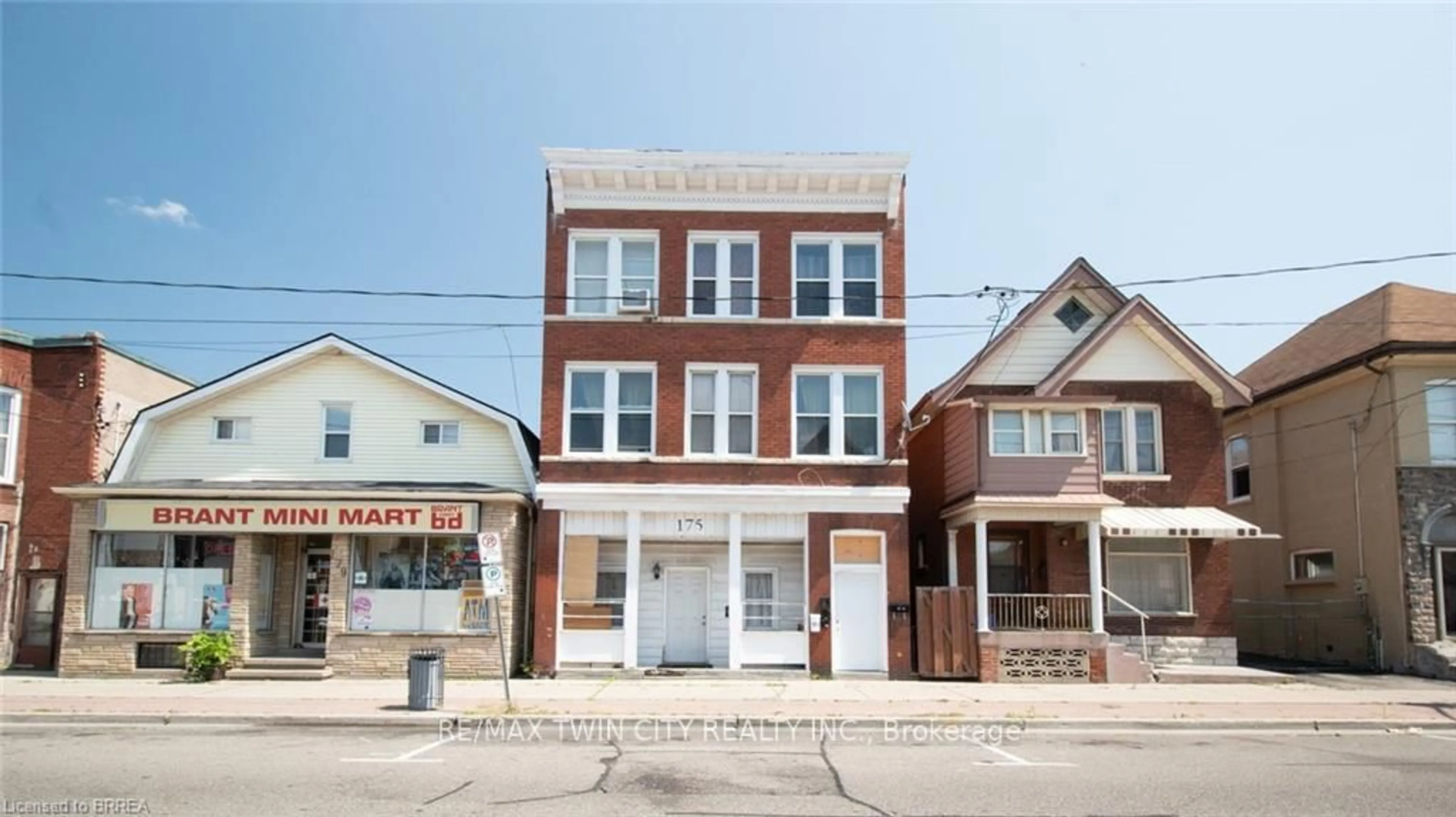Home with brick exterior material, building for 175 Market St, Brantford Ontario N3T 3A6