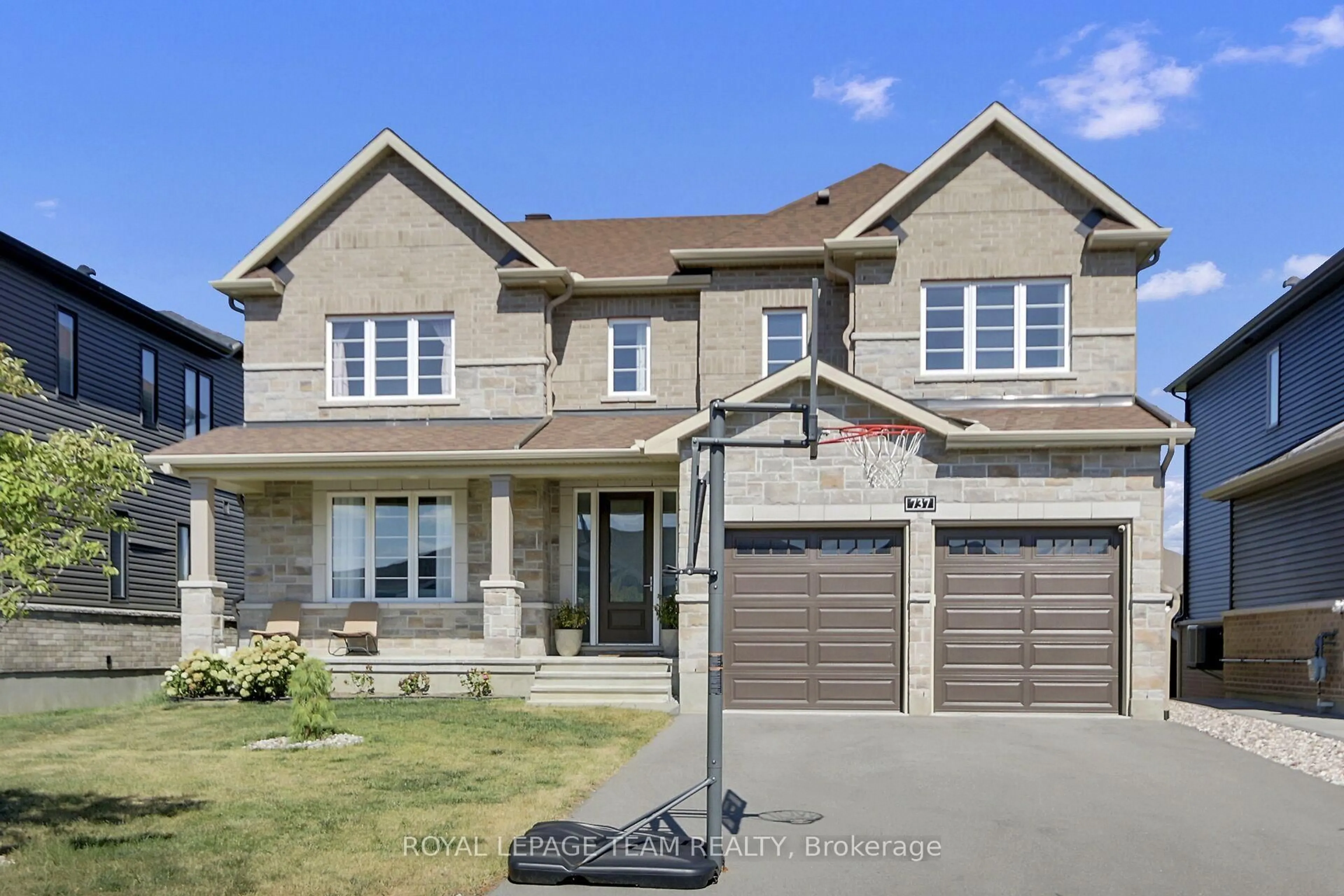 Home with brick exterior material, street for 737 Coast Circ, Manotick Ontario K4M 0N5