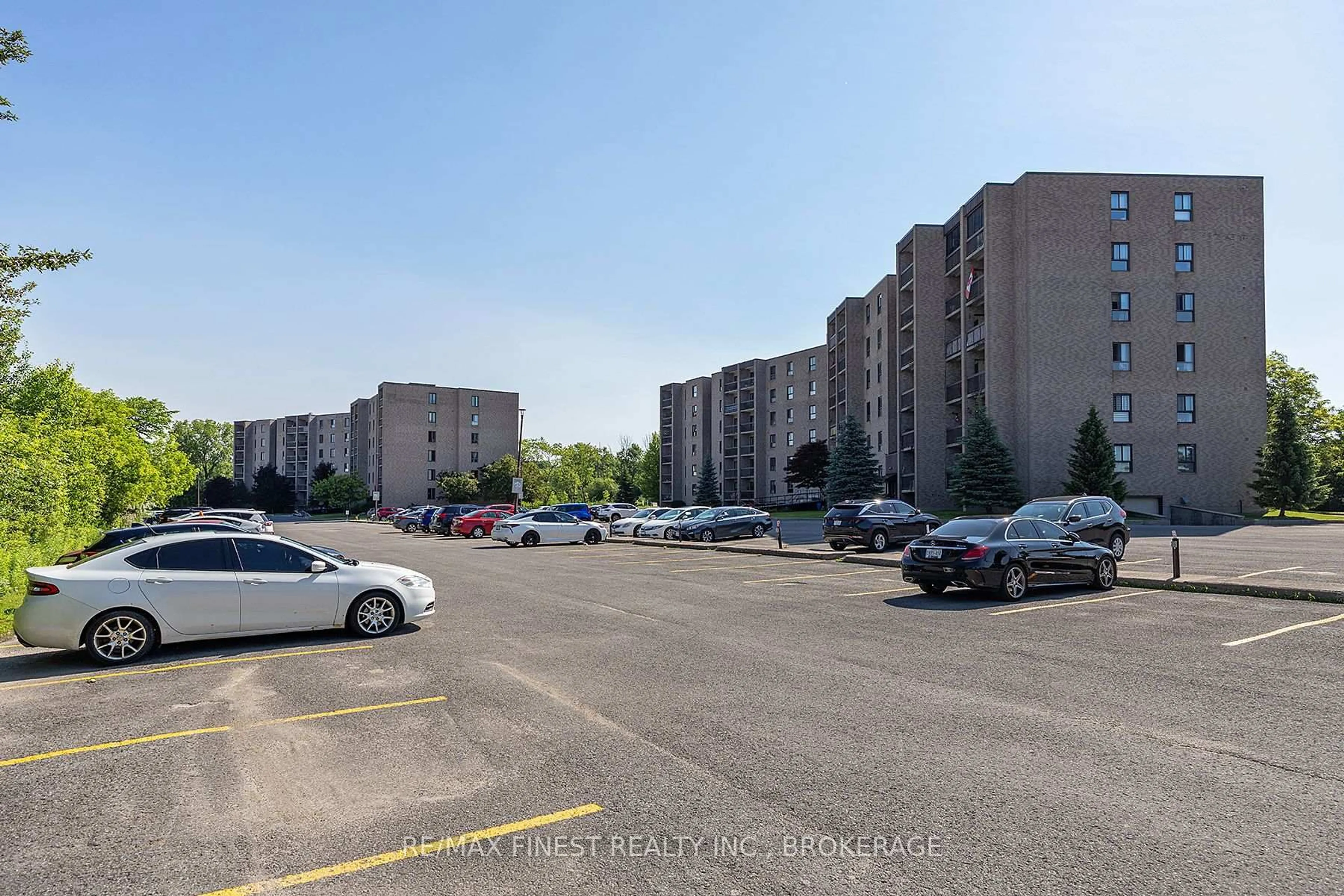 Unknown for 334 Queen Mary Rd #102, Kingston Ontario K7M 7E7