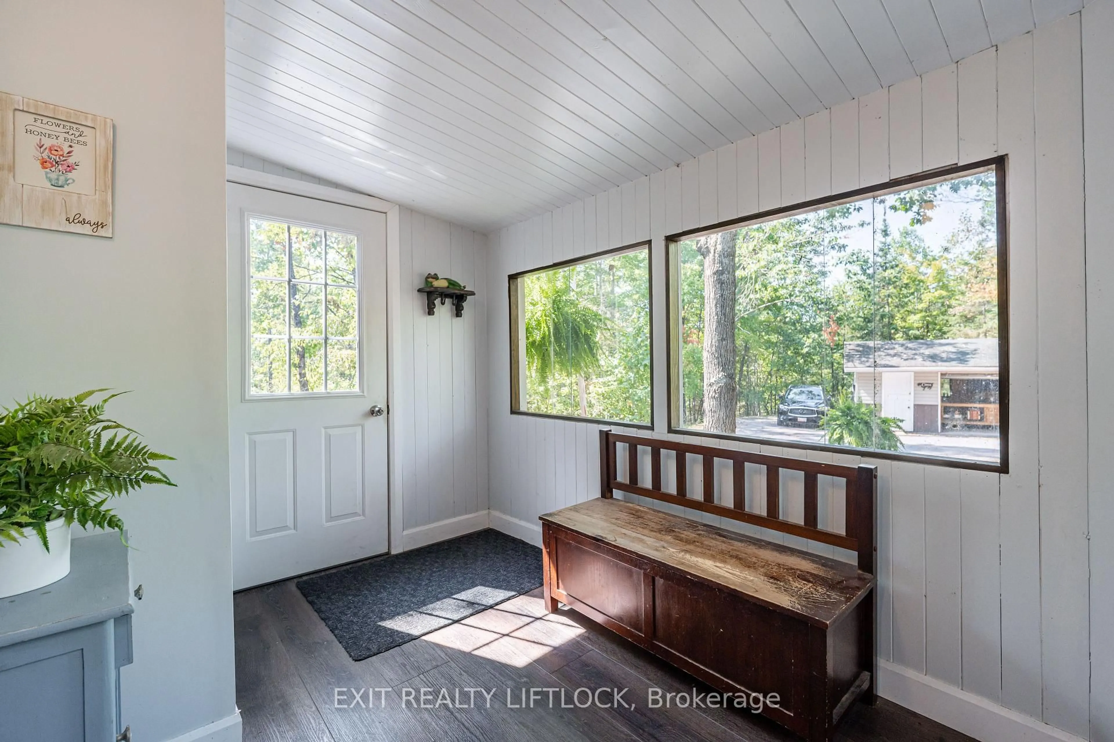 Indoor entryway for 41 Fire Route 37, North Kawartha Ontario K0L 3E0