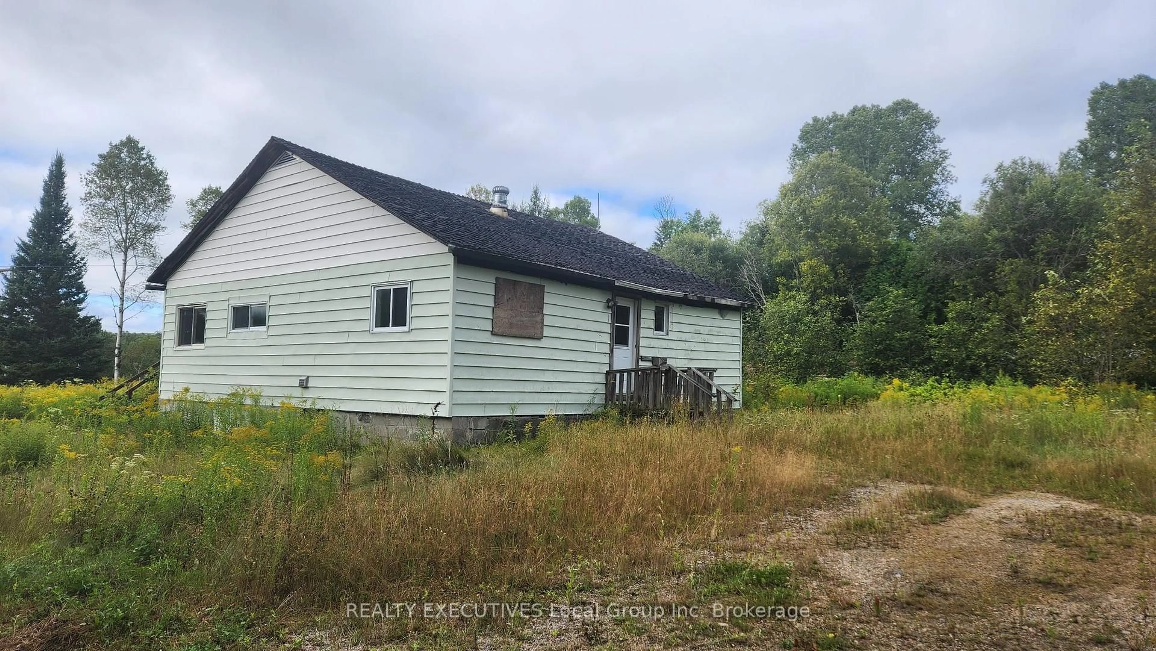 Shed for 8406 Highway 63, North Bay Ontario P1B 8G4