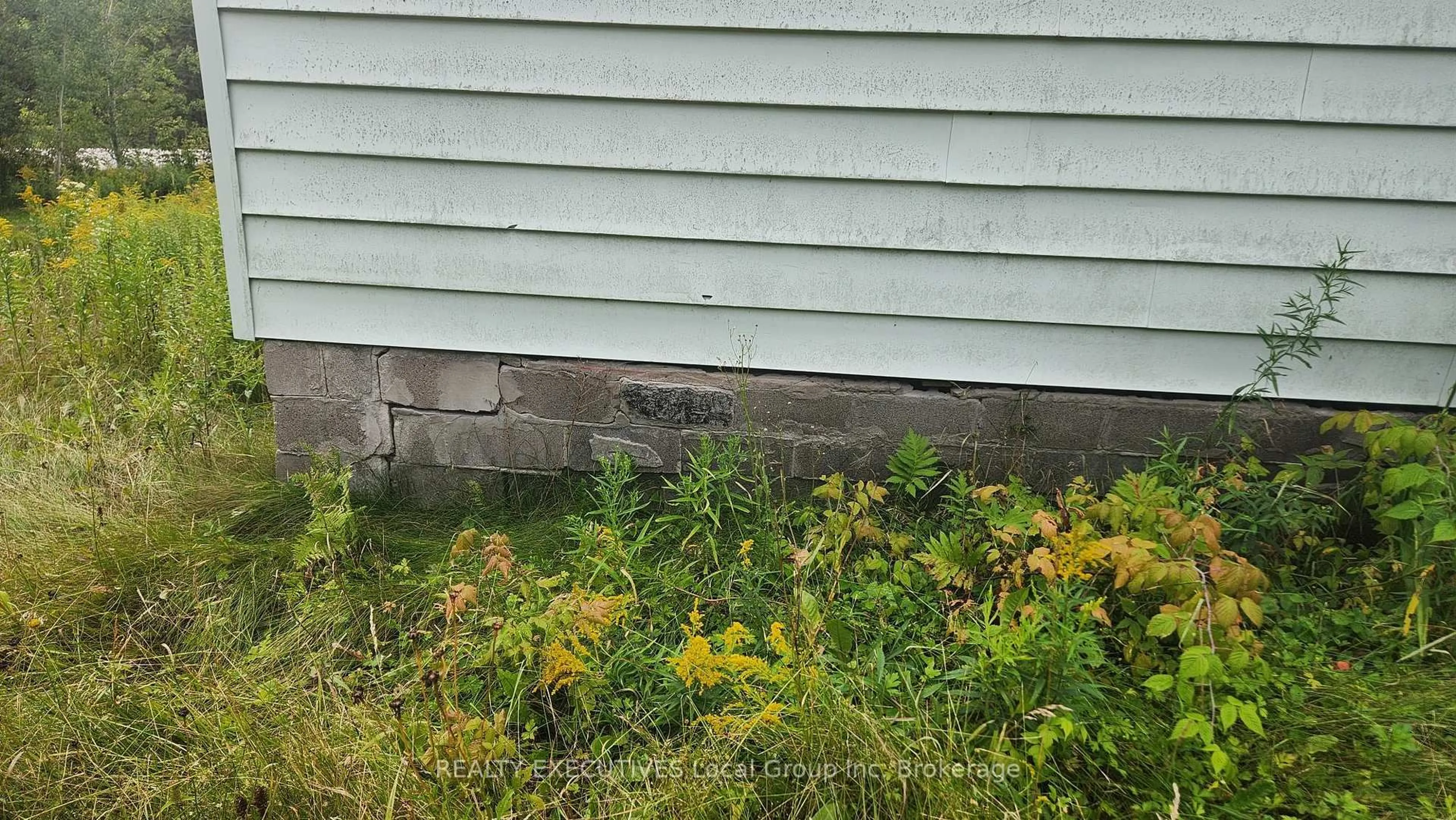 Shed for 8406 Highway 63, Unorganized Townships Ontario P1B 8G4