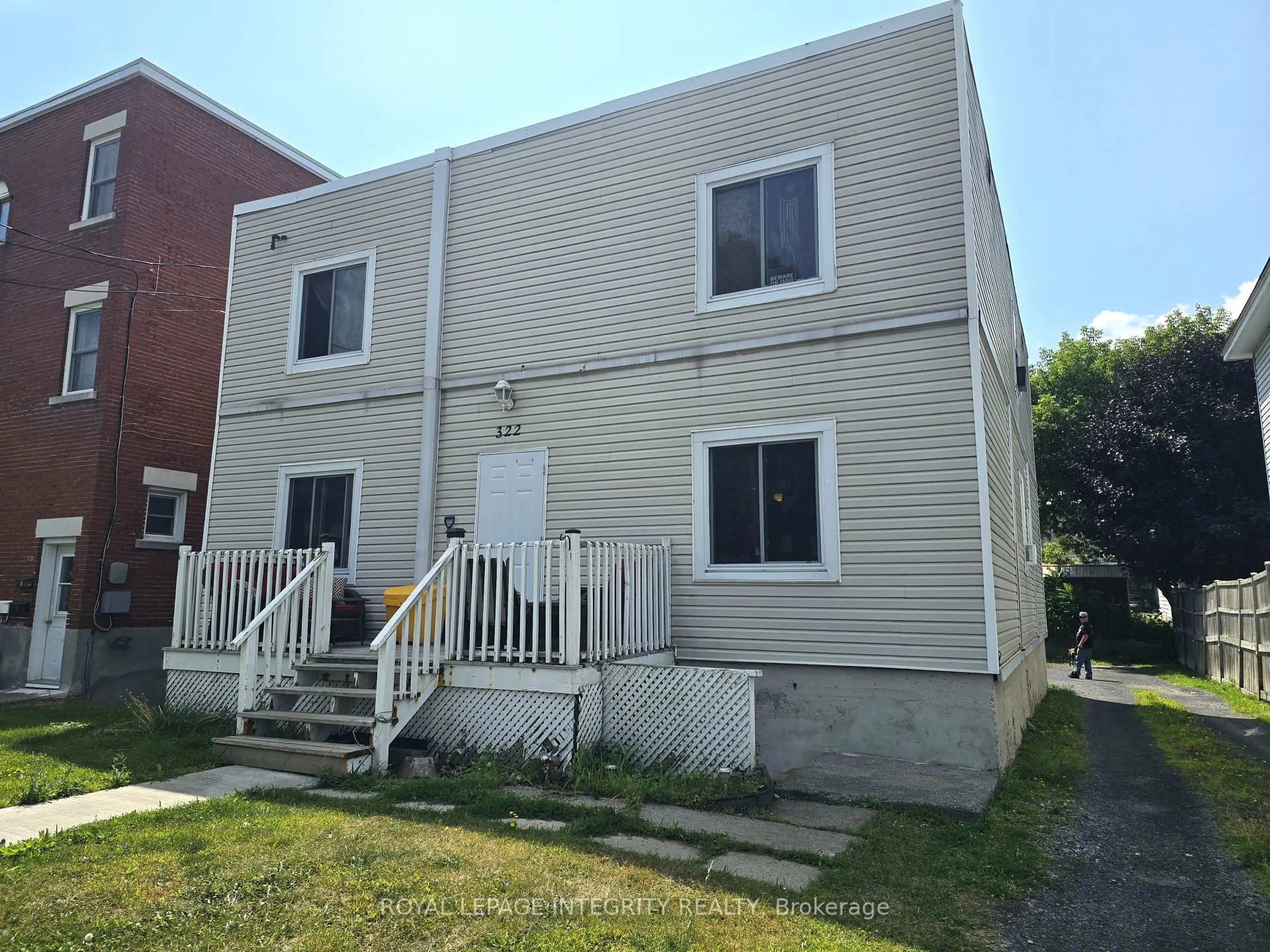 Unknown for 322 Cumberland St, Cornwall Ontario K6J 4J1