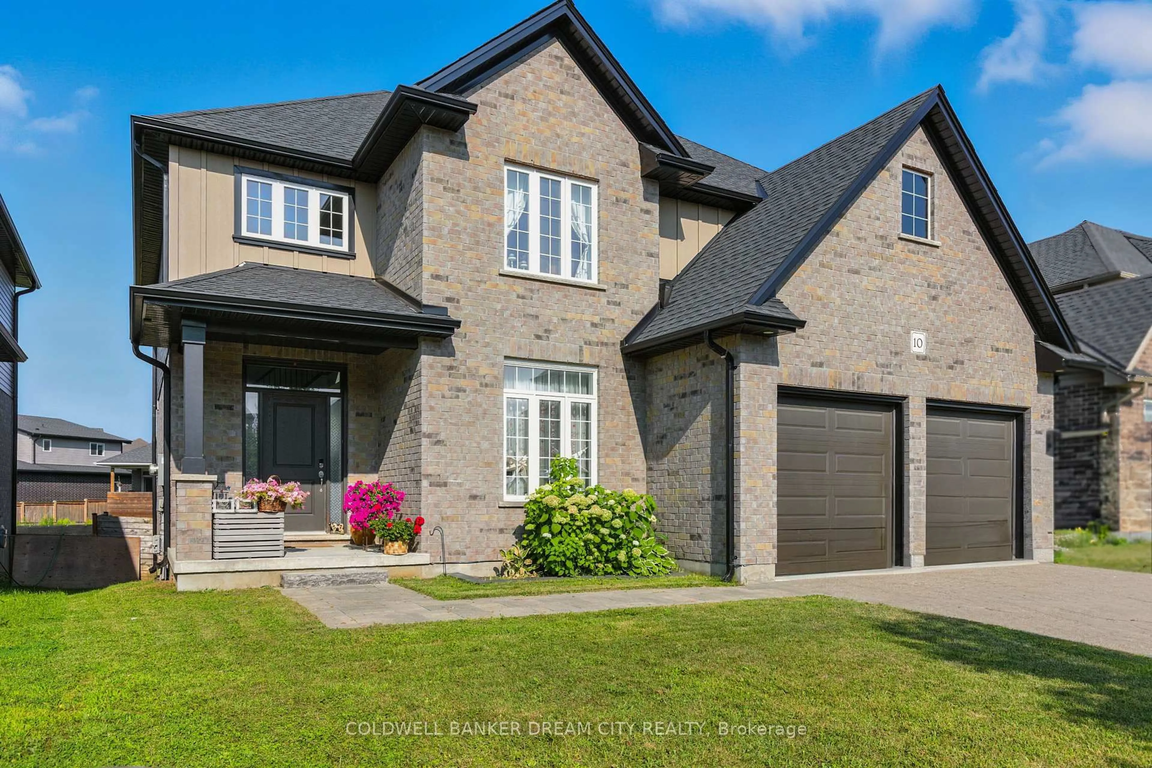 Home with brick exterior material, street for 10 Honey Bend, St. Thomas Ontario N5R 0H6