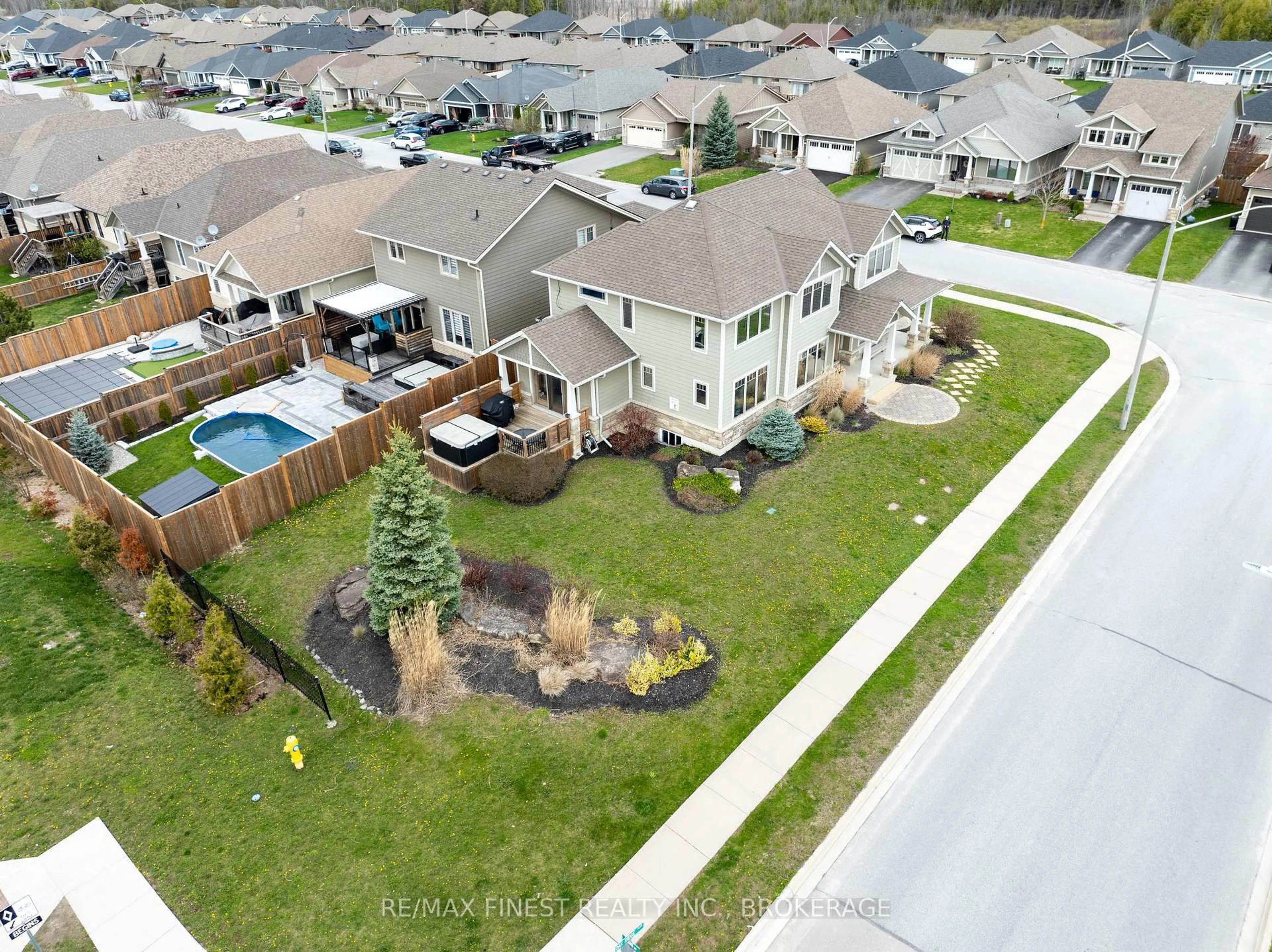 A pic from outside/outdoor area/front of a property/back of a property/a pic from drone, street for 64 Tessa Blvd, Belleville Ontario K8N 0B4