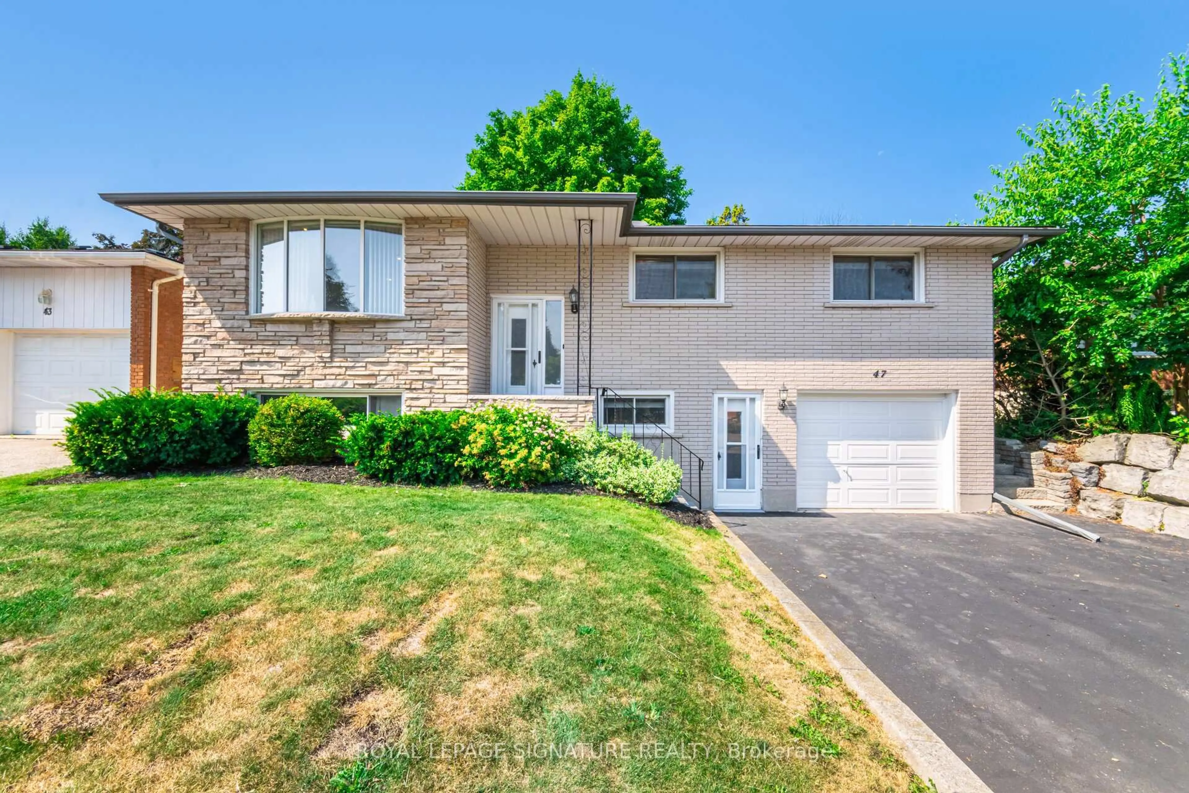 Home with vinyl exterior material, street for 47 Eagen Dr, Kitchener Ontario N2M 1W1