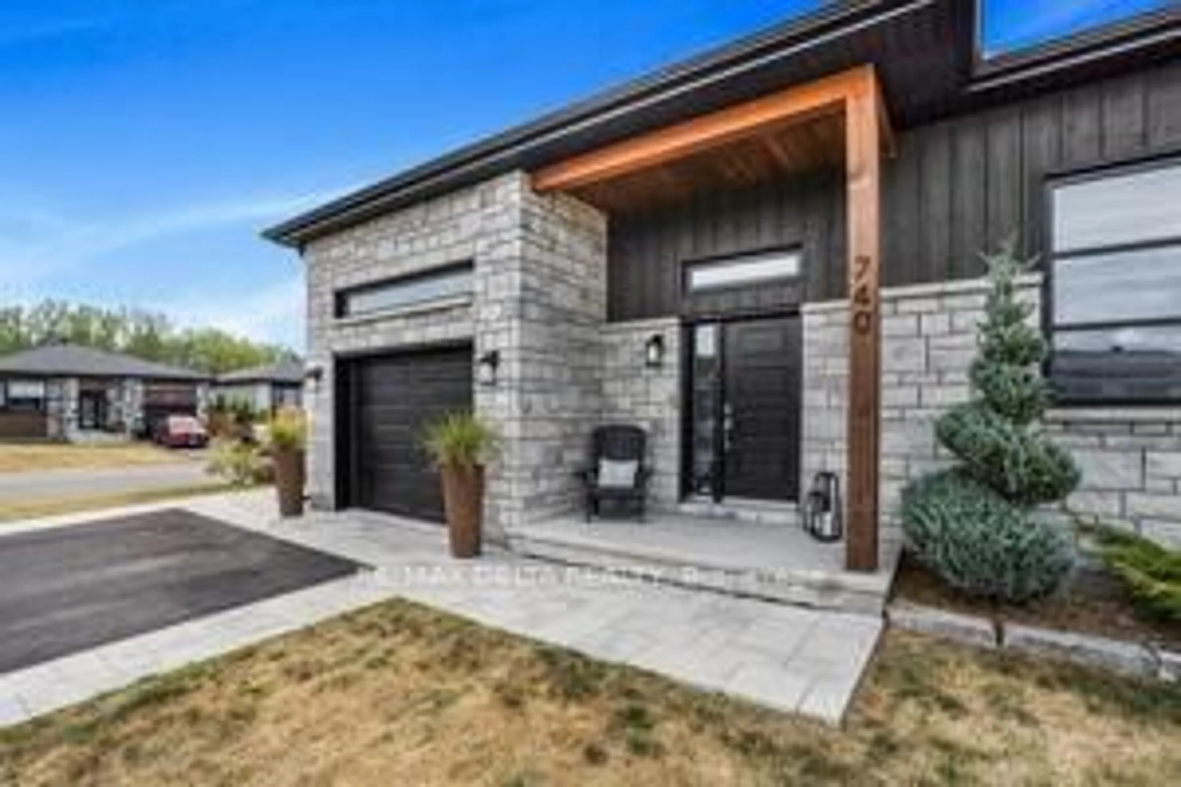 Home with brick exterior material, street for 740 Lafrance Cres, Hawkesbury Ontario K6A 3W9