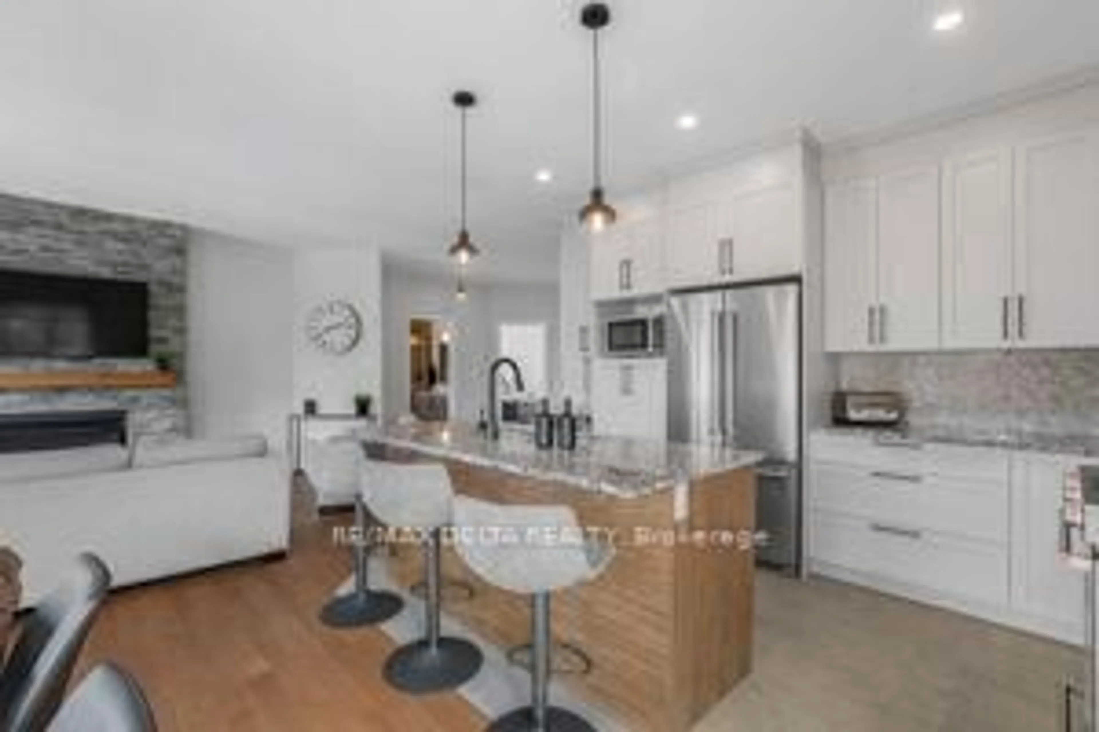 Open concept kitchen, unknown for 740 Lafrance Cres, Hawkesbury Ontario K6A 3W9