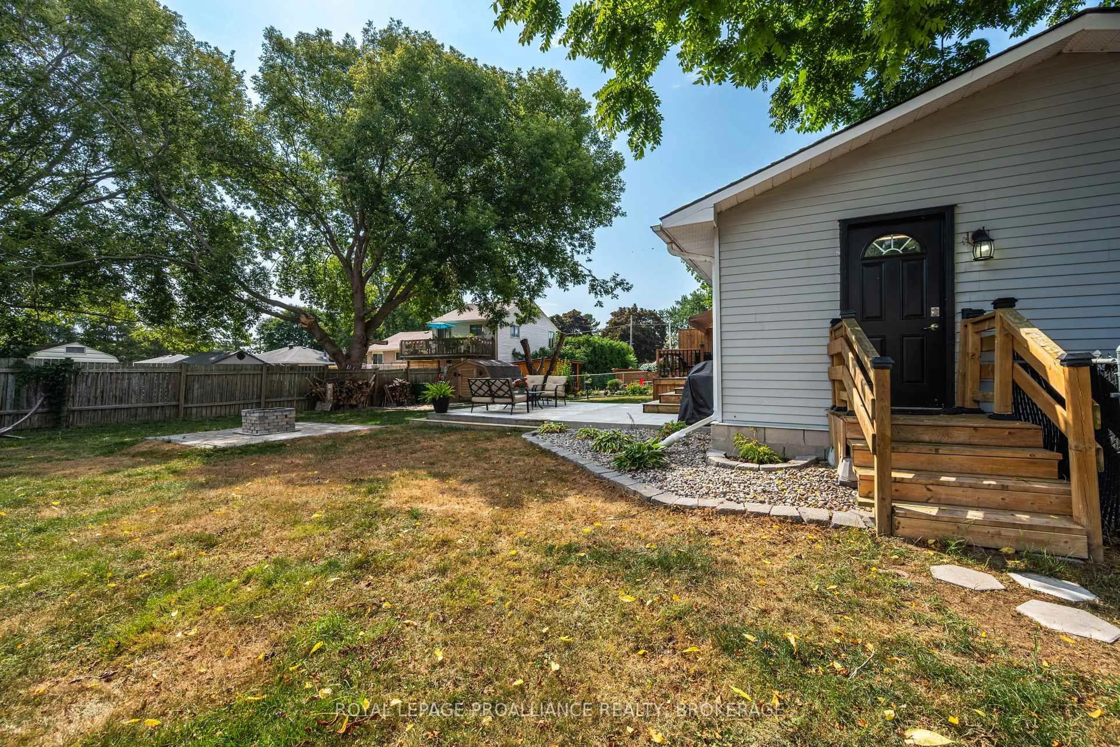 Unknown for 1412 Mildred St, Kingston Ontario K7L 4V4