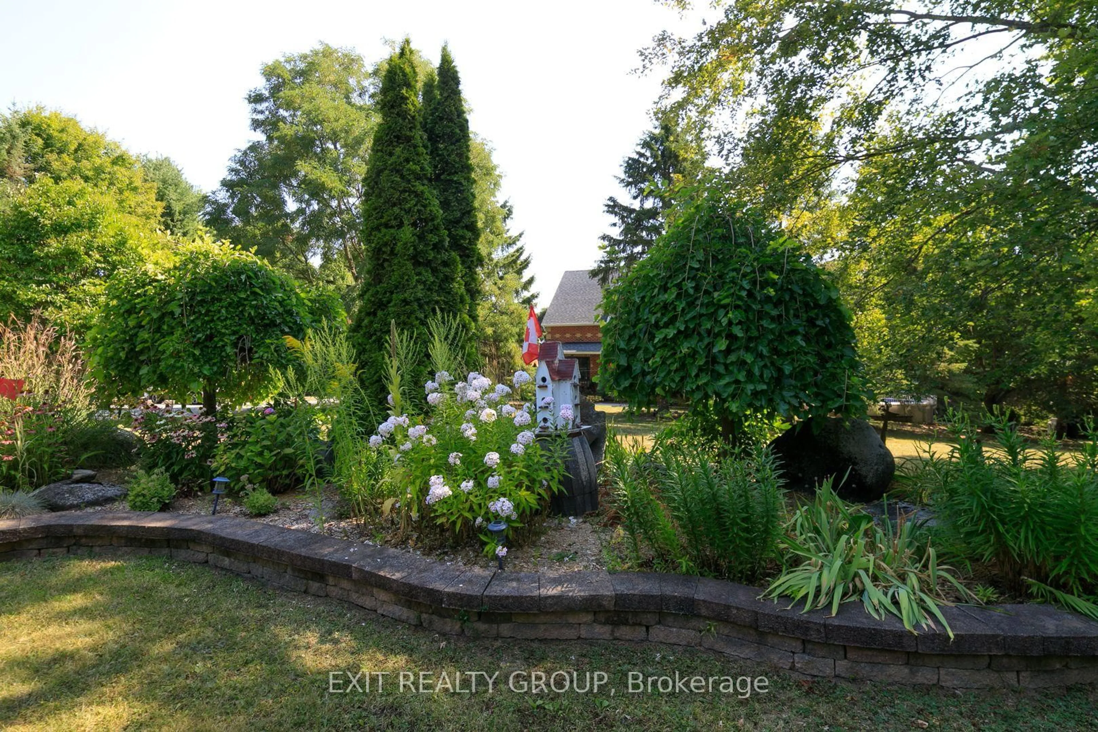 A pic from outside/outdoor area/front of a property/back of a property/a pic from drone, street for 208 Glen Ross Rd, Hastings Ontario K0K 2C0