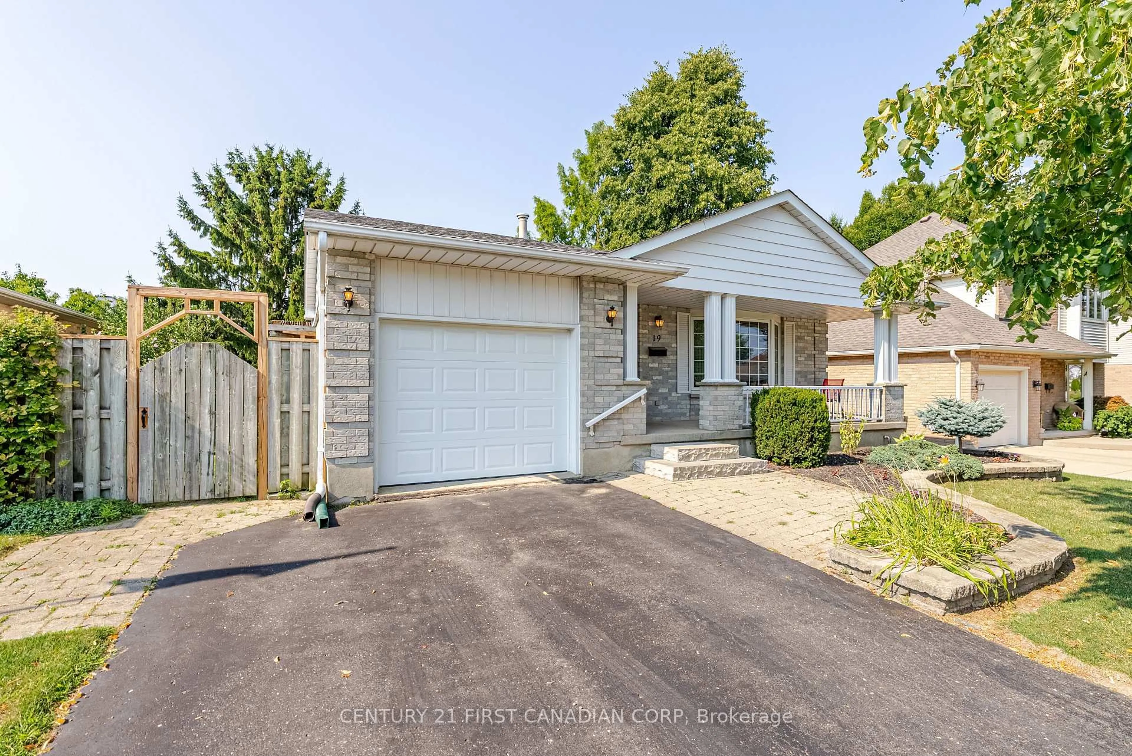 Unknown for 19 Farmington Dr, St. Thomas Ontario N5R 5X2