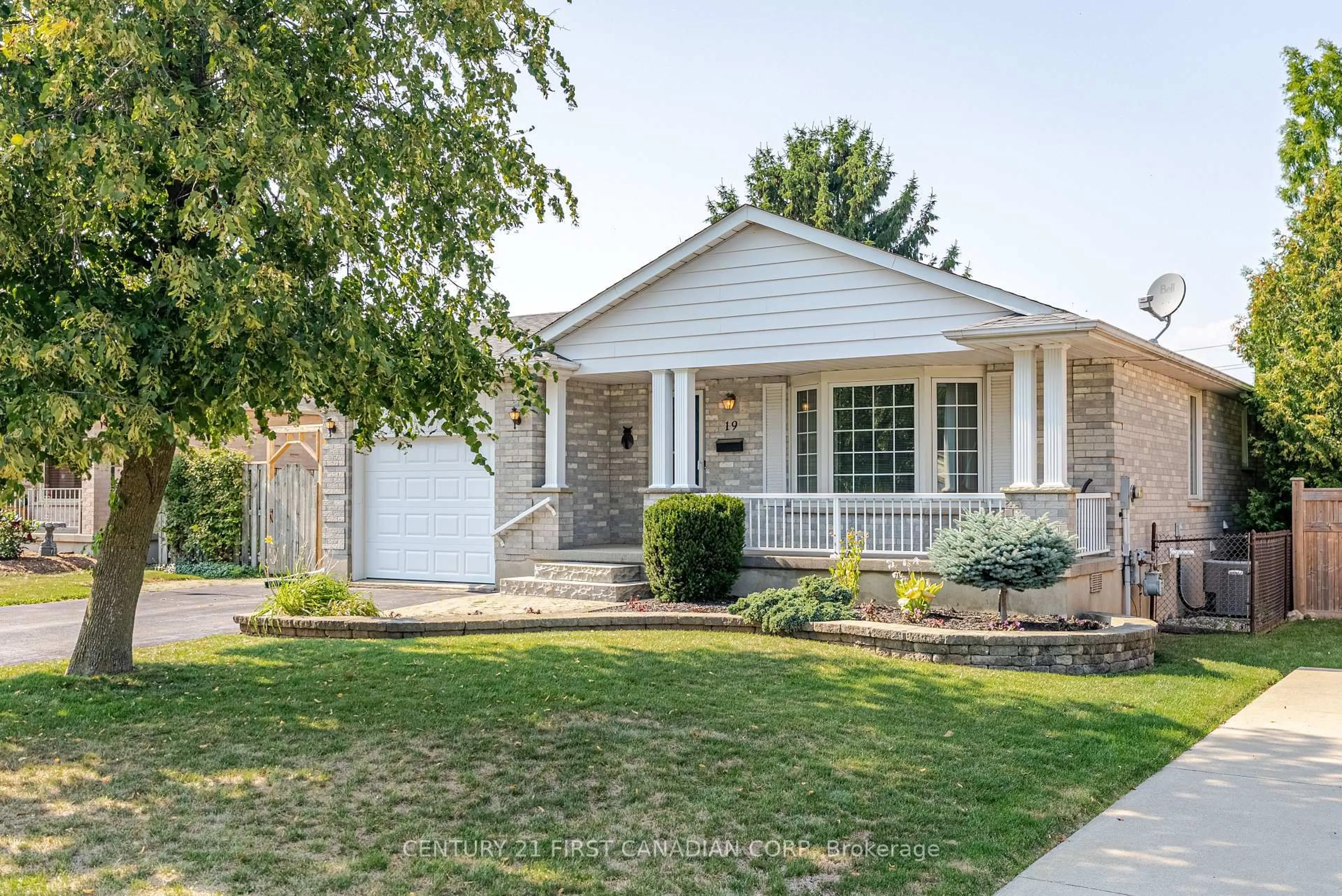 Home with brick exterior material, street for 19 Farmington Dr, St. Thomas Ontario N5R 5X2